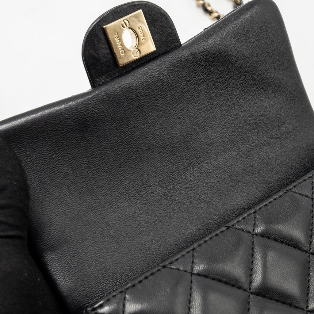 CHANEL QUILTED FLAP BAG WITH PEARL CHAIN LAMBSKIN BLACK LGHW