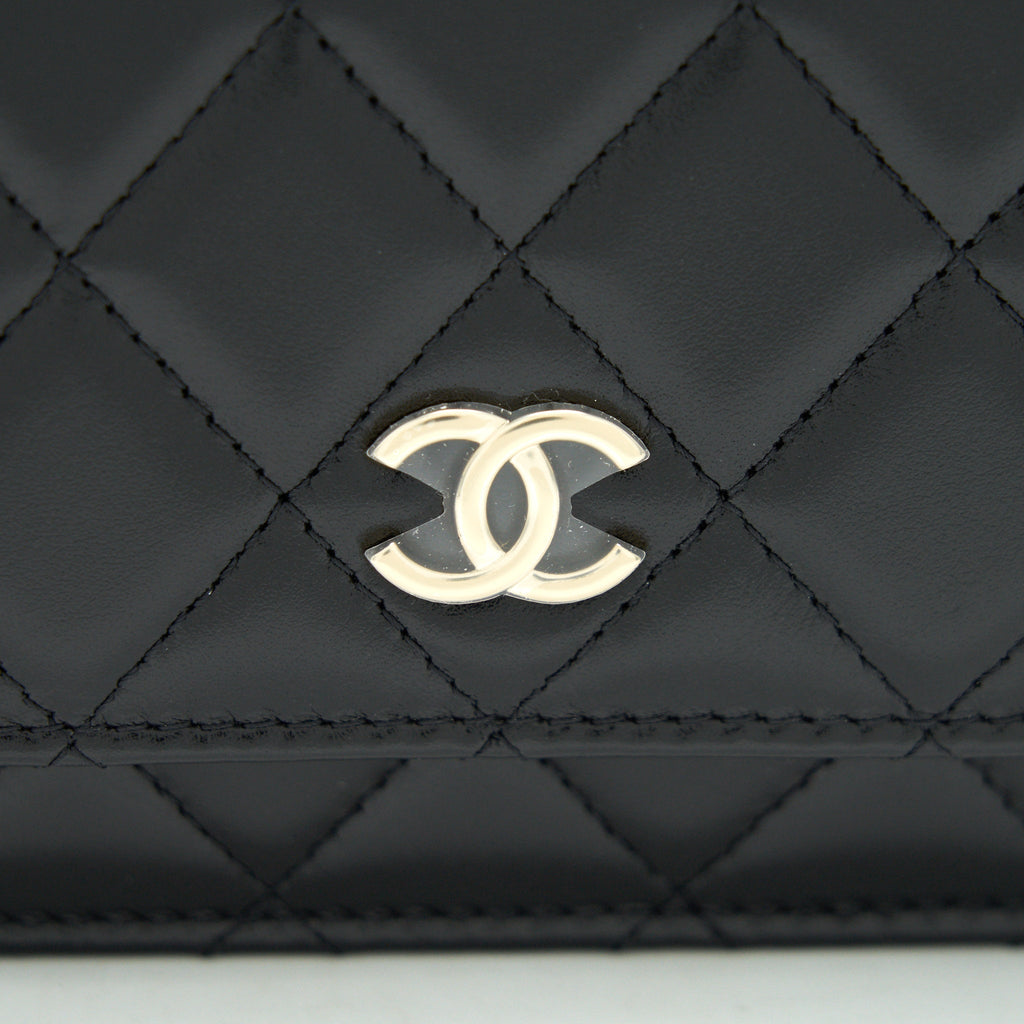 CHANEL GIANT PEARL CRUSH WALLET ON CHAIN BLACK
