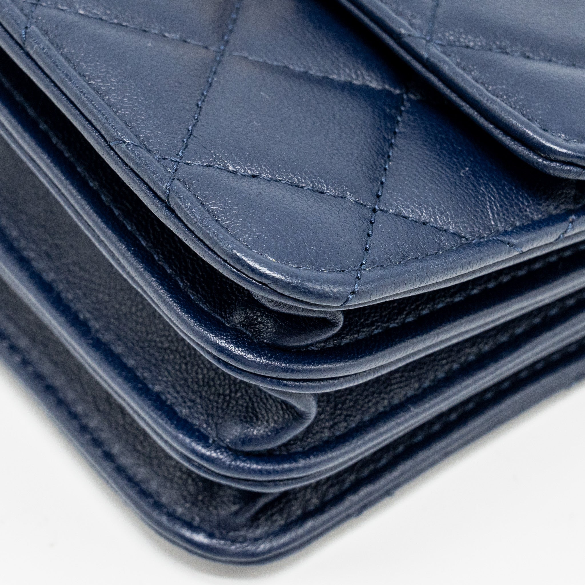 CHANEL TOP HANDLE MINI FLAP CLUTCH LAMBSKIN NAVY LGHW (MICROCHIP)