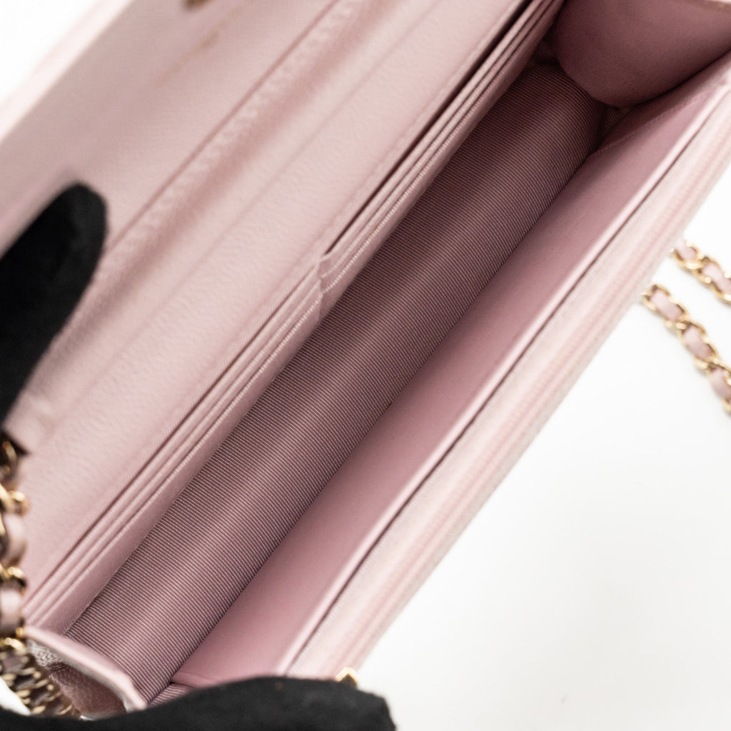 CHANEL CLASSIC WALLET ON CHAIN CAVIAR LIGHT PINK LGHW