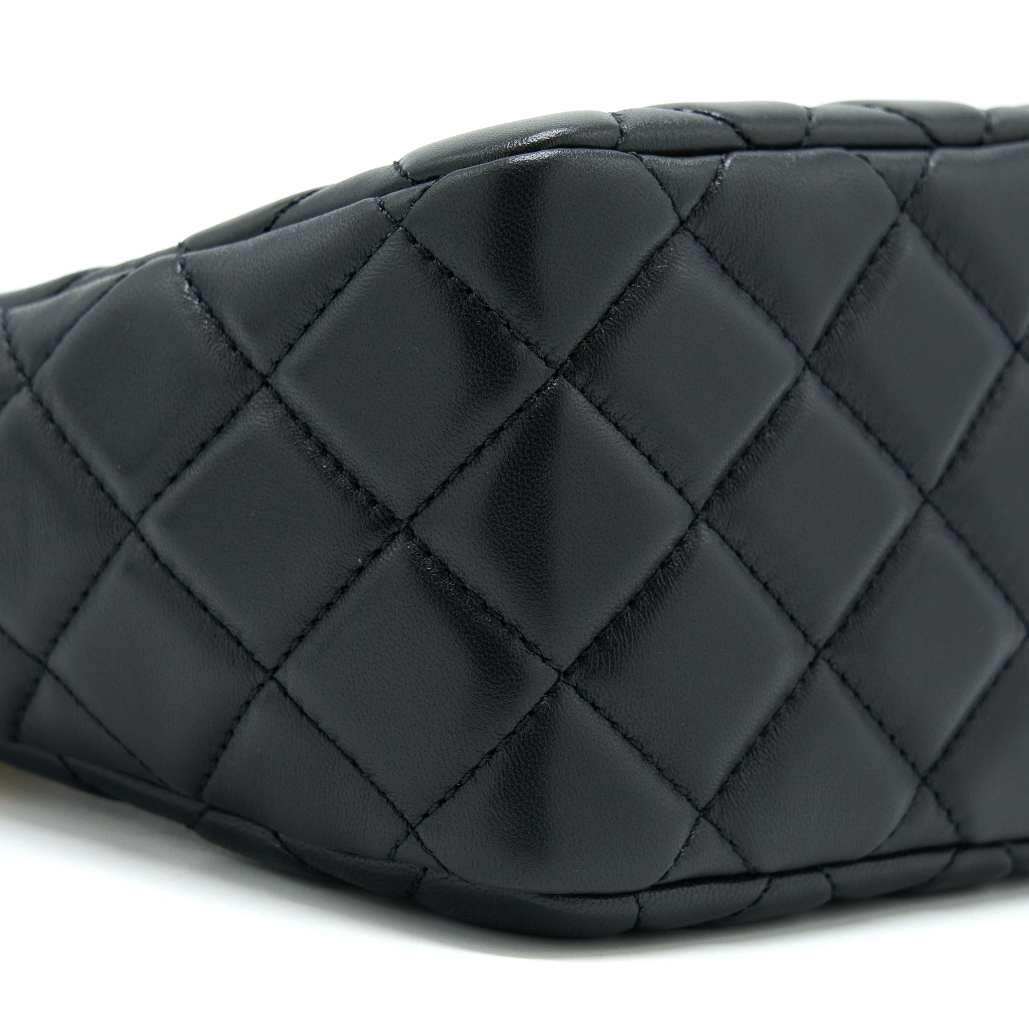 CHANEL 22B PEARL CRUSH HOBO BAG LAMBSKIN BLACK WITH GHW (MICROCHIP)