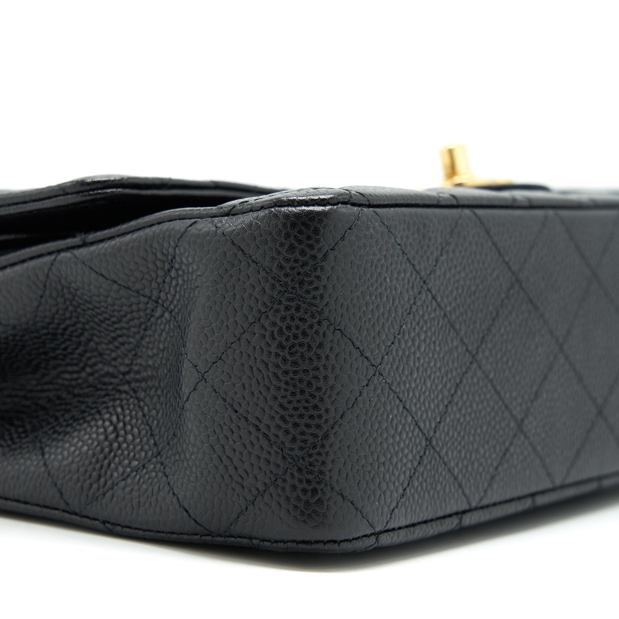 CHANEL MEDIUM CLASSIC DOUBLE FLAP BAG CAVIAR BLACK GHW