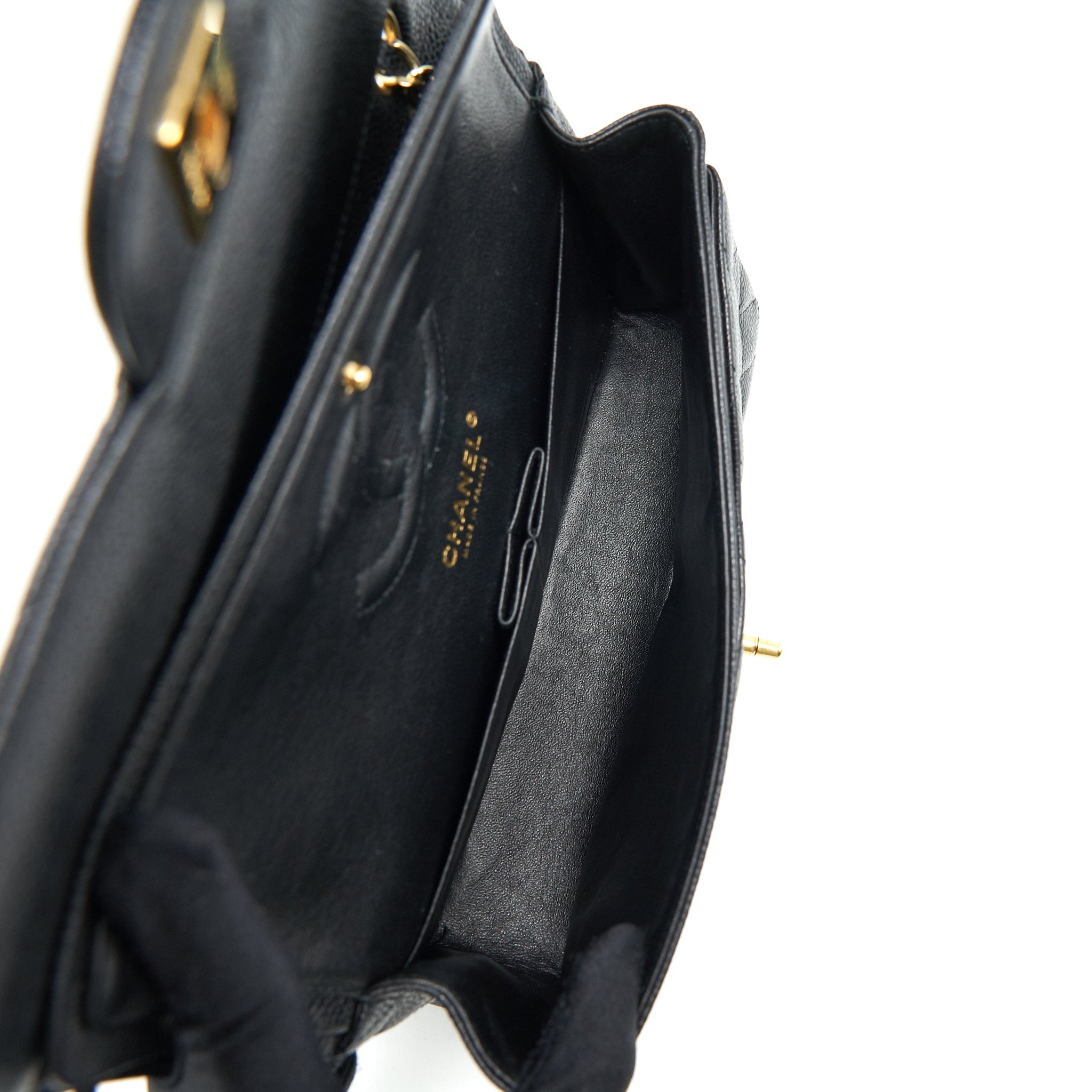 CHANEL MEDIUM CLASSIC DOUBLE FLAP BAG CAVIAR BLACK GHW