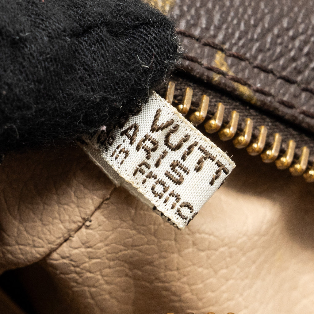 LOUIS VUITTON VINTAGE TROUSSE TOILETTE 28 COSMETIC BAG MONOGRAM CANVAS GHW