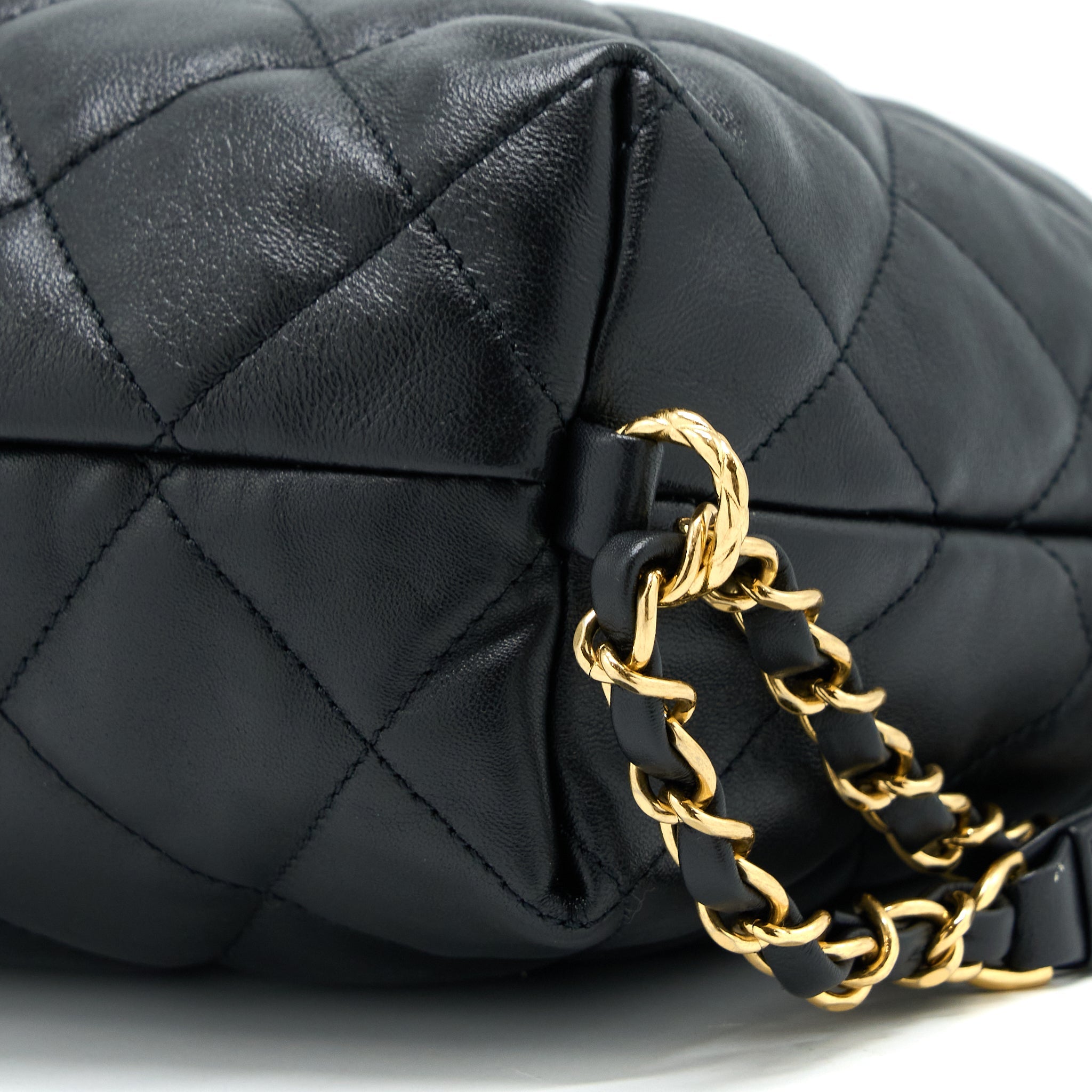 CHANEL 22B HOBO BAG LAMBSKIN BLACK GHW(MICROCHIP)