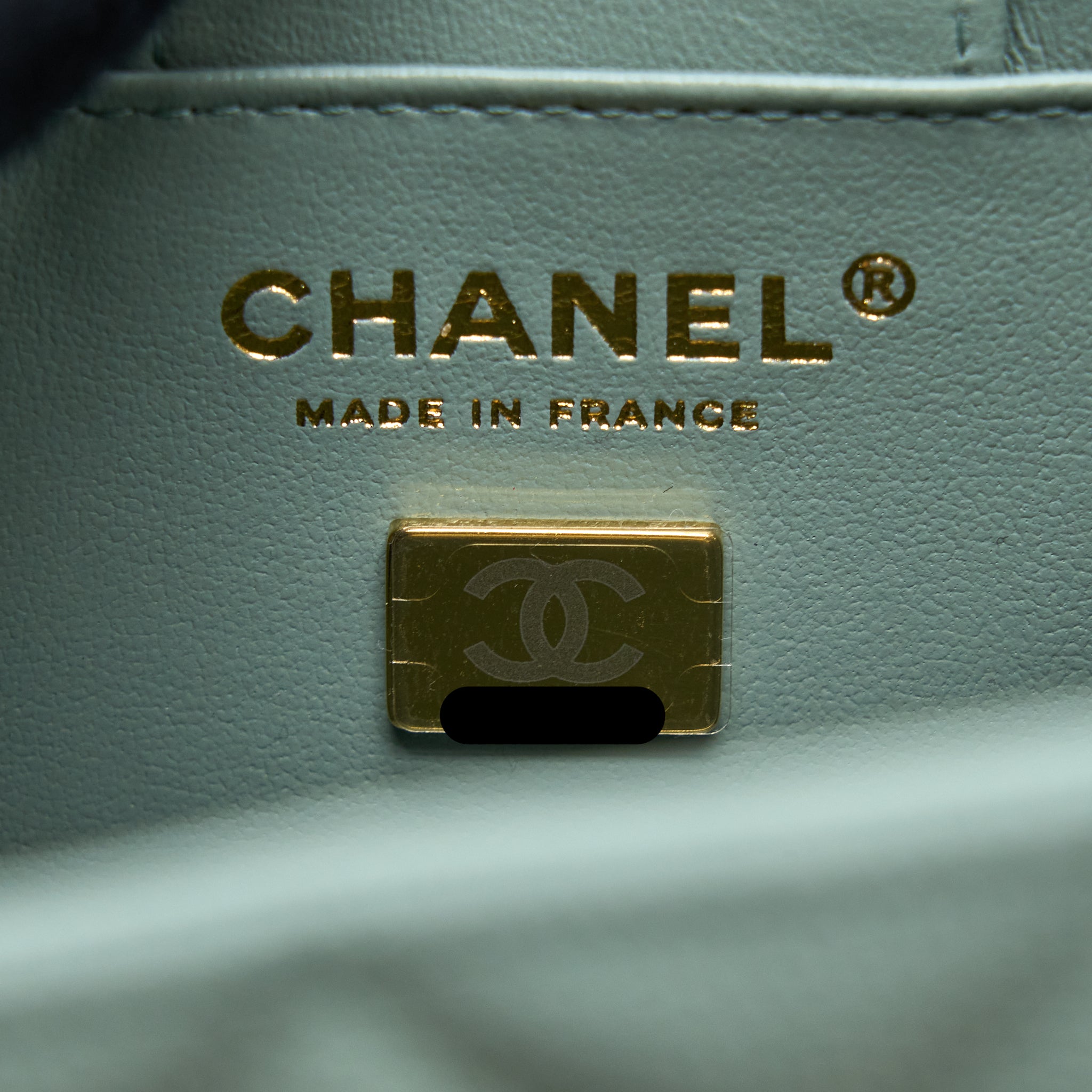 CHANEL 23C MINI BUCKET CAVIAR LIGHT GREY LGHW (MICROCHIP)