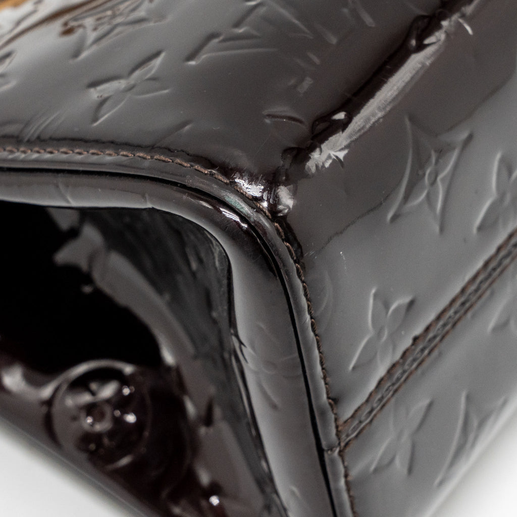 LOUIS VUITTON ROXBURY DRIVE MONOGRAM VERNIS AMARANTE GHW