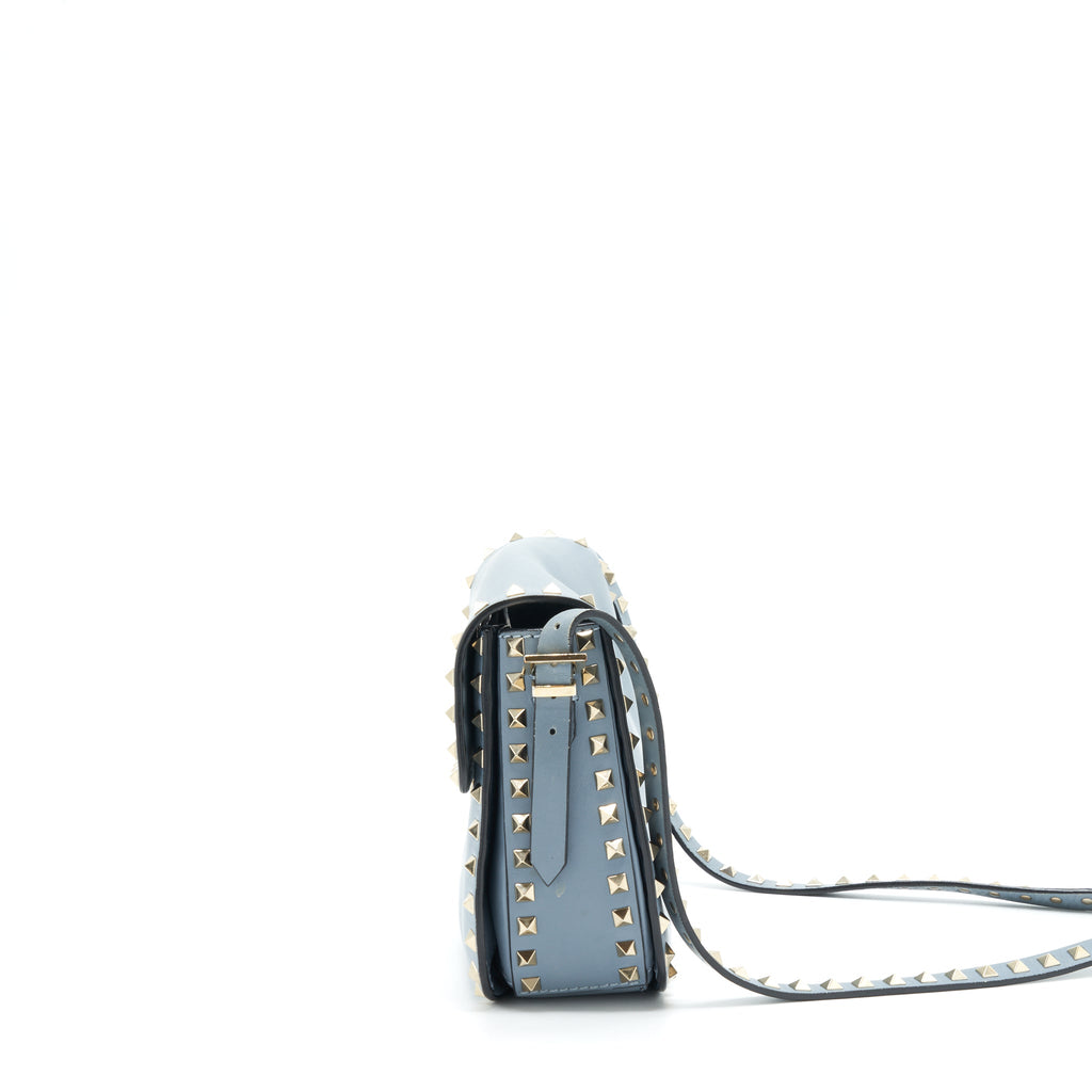 VALENTINO ROCKSTUD FLAP CROSSBODY BAG LIGHT BLUE LGHW