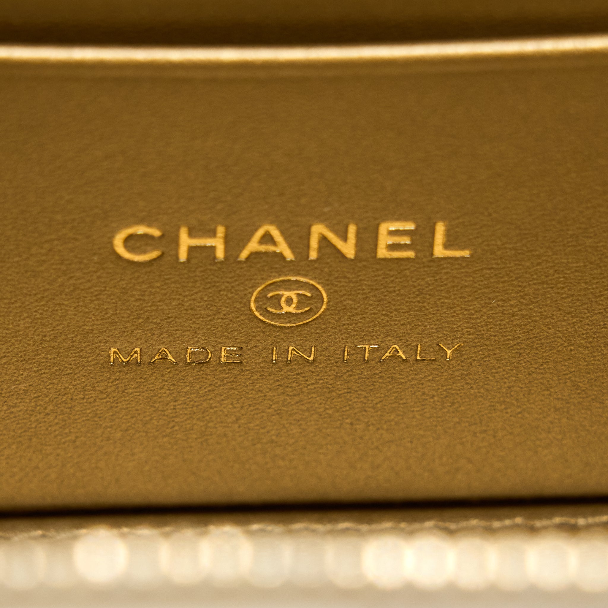 CHANEL PEARL CRUSH LONG VANITY CASE LAMBSKIN WHITE BRUSHED GHW