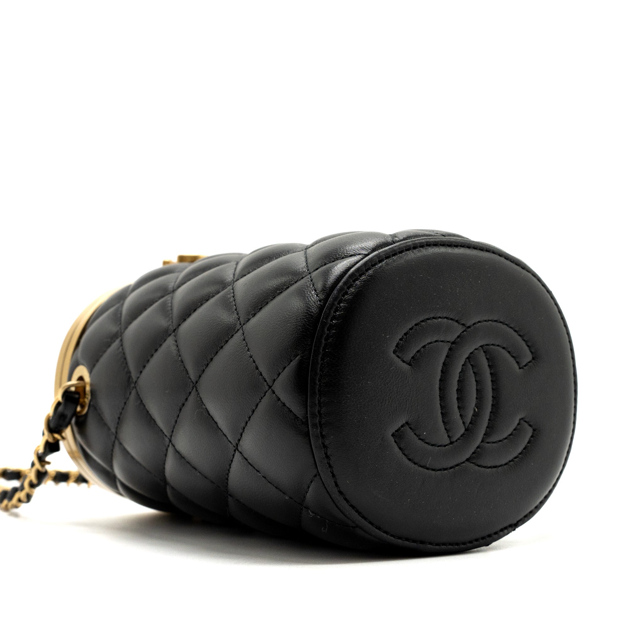CHANEL 21A VANITY WITH CHAIN LAMBSKIN BLACK GHW (MICROCHIP)