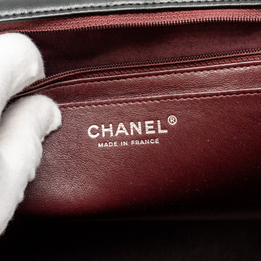 CHANEL MAXI CLASSIC SINGLE FLAP BAG LAMBSKIN BLACK SHW