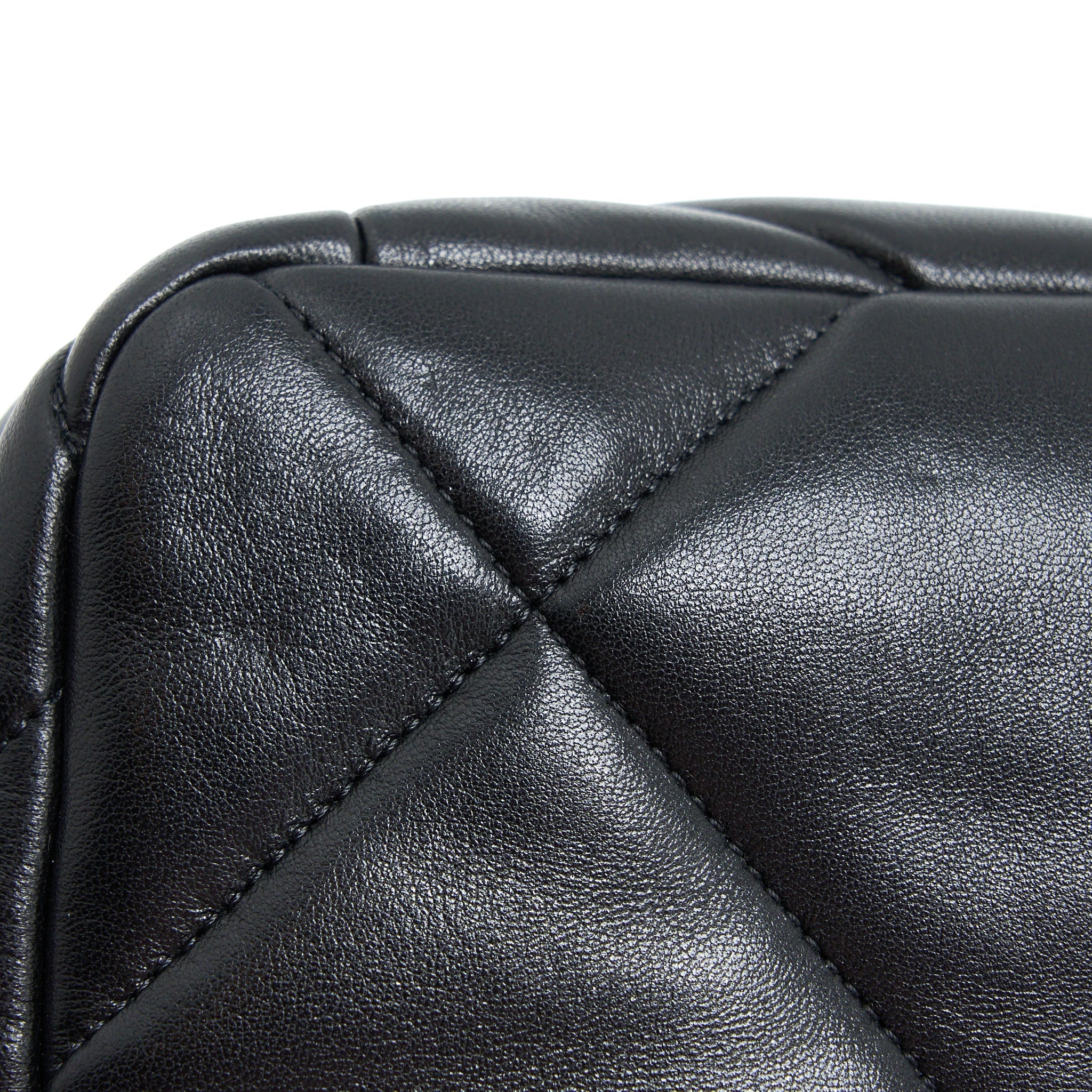 CHANEL MEDIUM 19 BAG LAMBSKIN BLACK MULTICOLOUR HARDWARE
