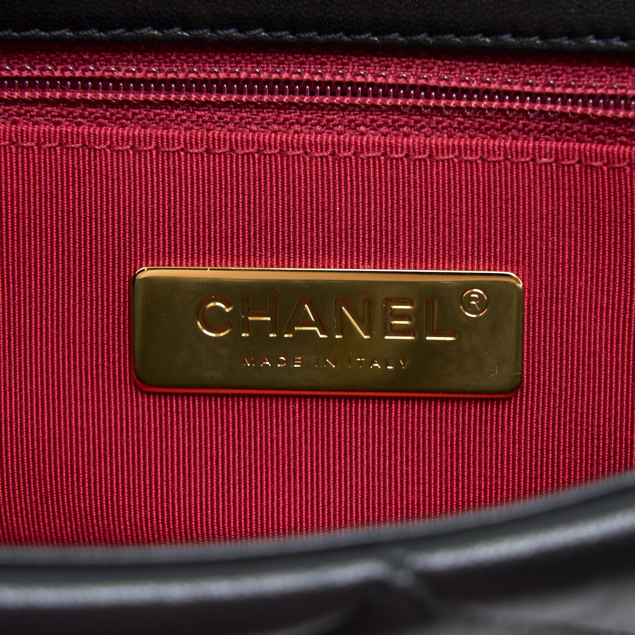 CHANEL MEDIUM 19 BAG LAMBSKIN BLACK MULTICOLOUR HARDWARE