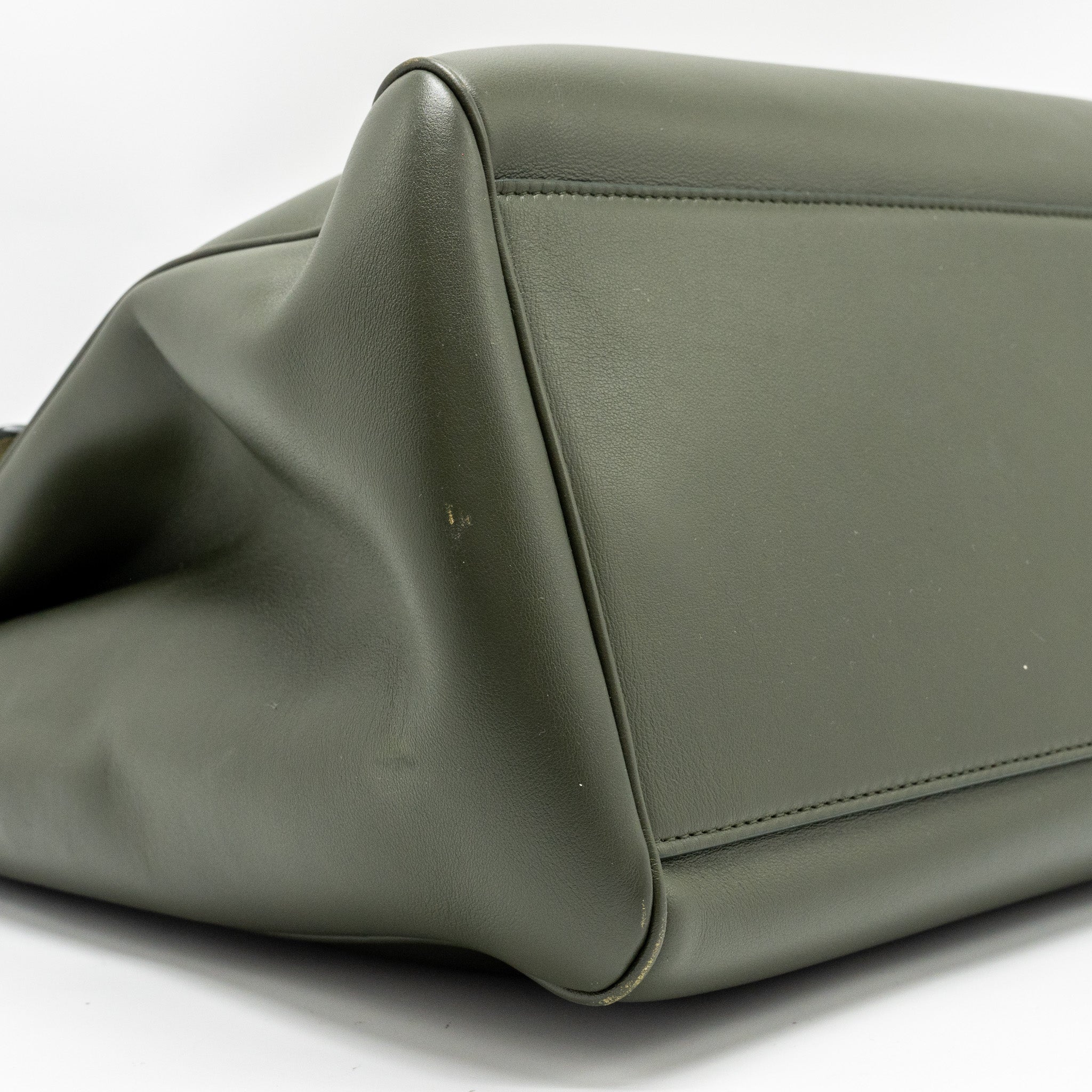 CELINE LARGE SOFT 16 BAG SMOOTH CALFSKIN DARK GREEN GHW