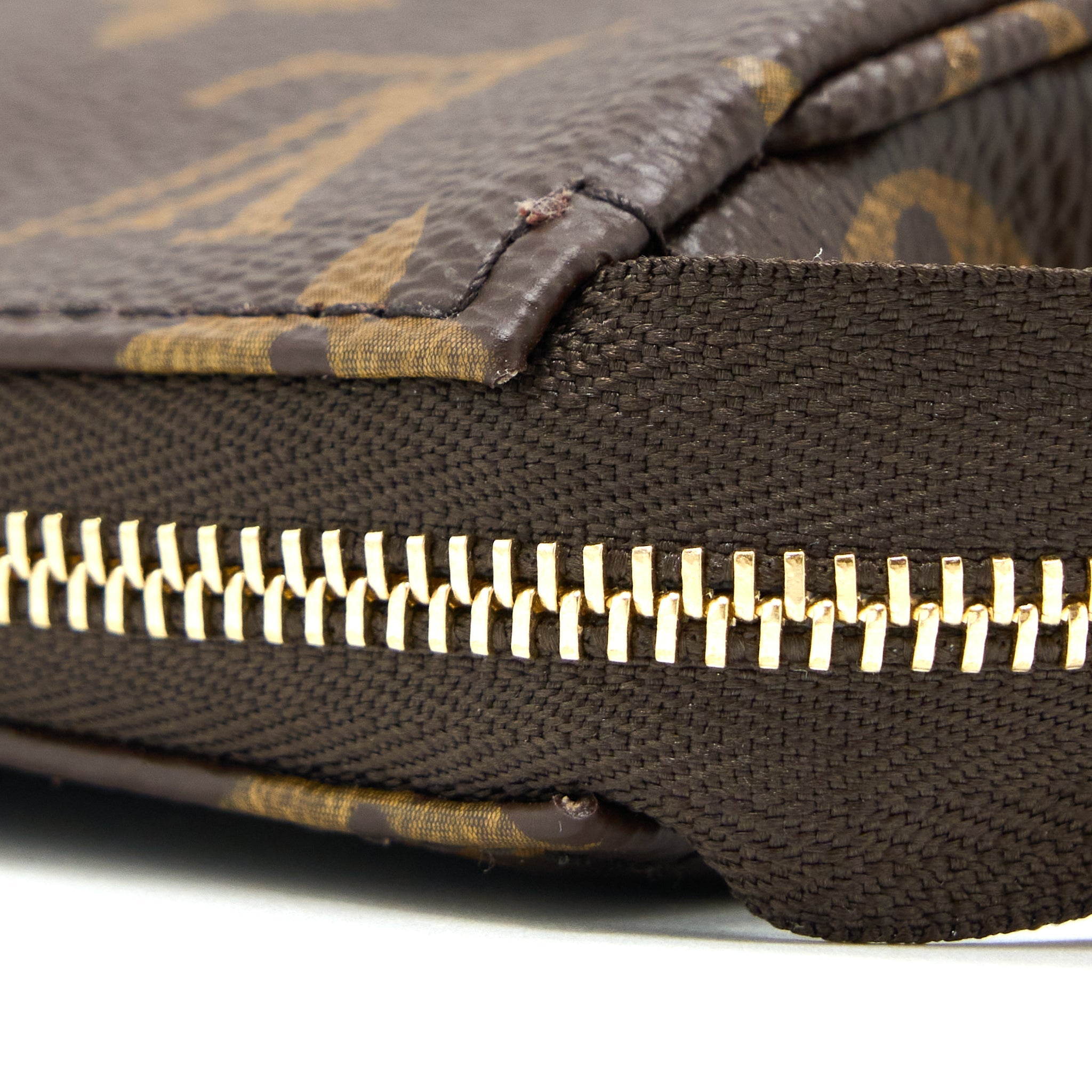 LOUIS VUITTON POCHETTE ACCESSORIES MONOGRAM CANVAS GHW (NEW VERSION)