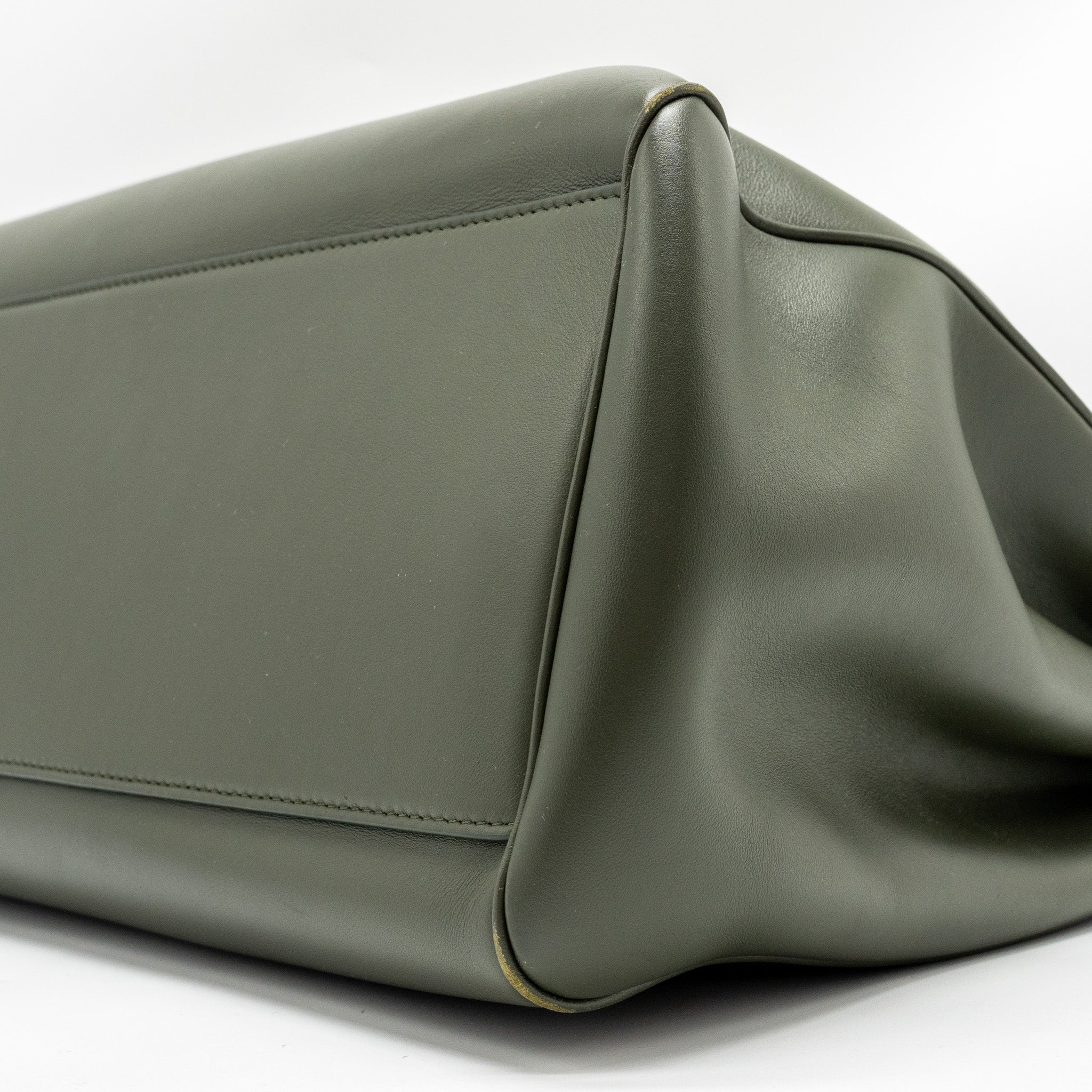 CELINE LARGE SOFT 16 BAG SMOOTH CALFSKIN DARK GREEN GHW