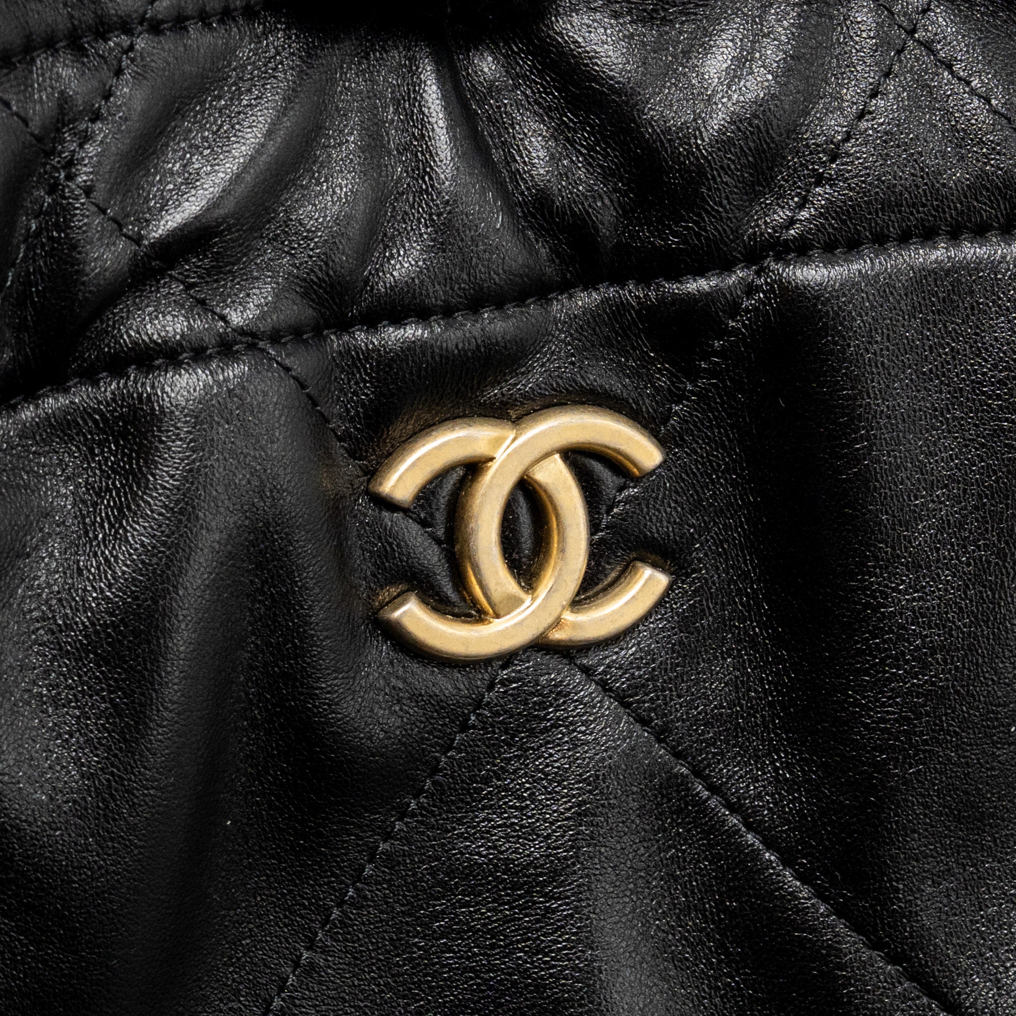 CHANEL SMALL DRAWSTRING TOTE BAG WITH CHAIN SHINY LAMBSKIN BLACK GHW