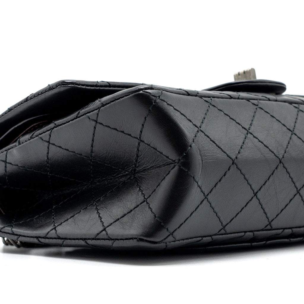 CHANEL SMALL 2.55 REISSUE FLAP BAG AGED CALFSKIN BLACK RUTHENIUM HARDWARE(MICROCHIP)