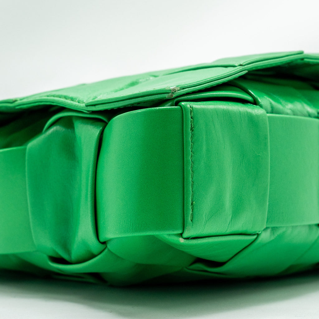 BOTTEGA VENETA MAXI CASSETTE BAG LAMBSKIN GREEN SHW