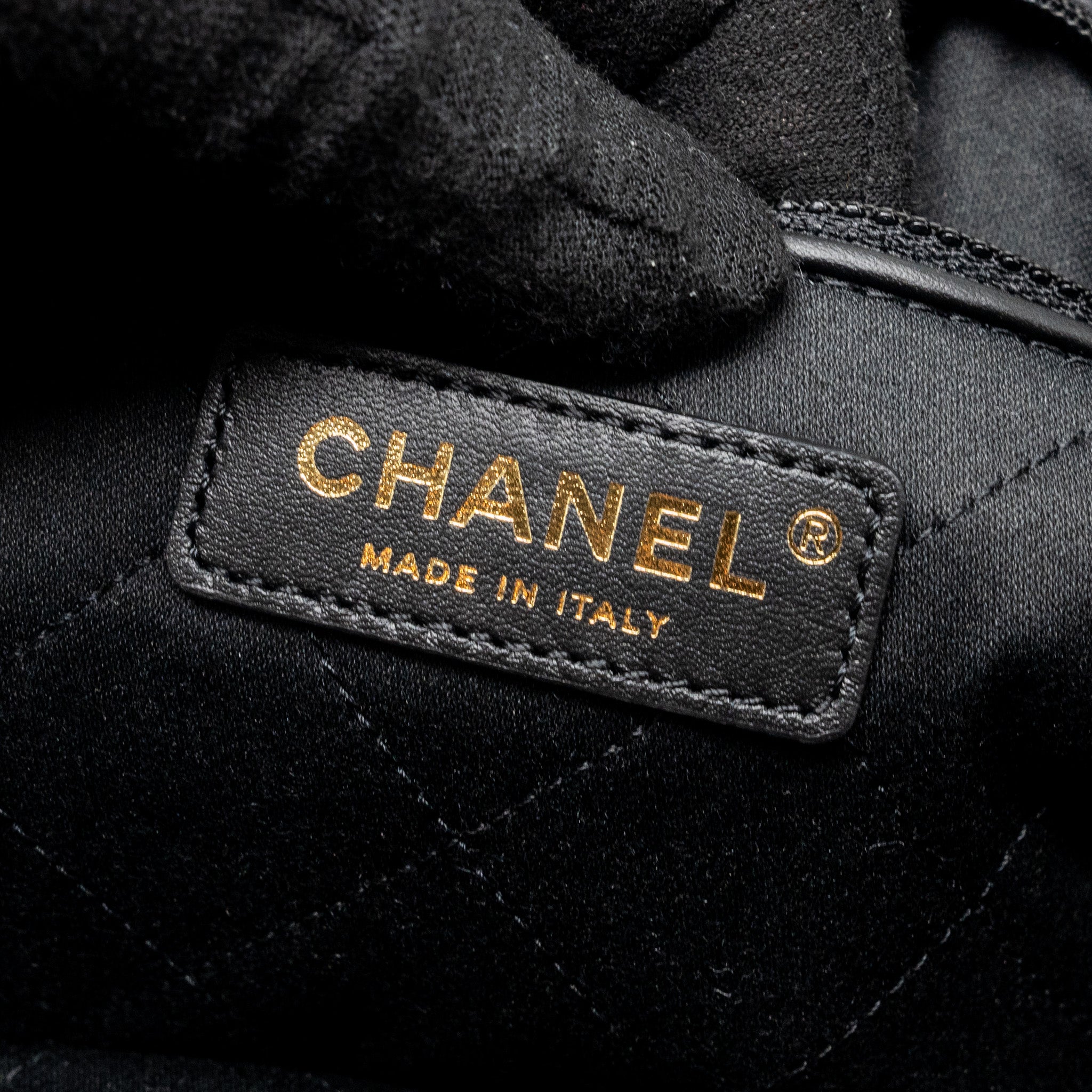 CHANEL SMALL 22 BAG GOLD LETTER SHINY CALFSKIN BLACK GHW (MICROCHIP)