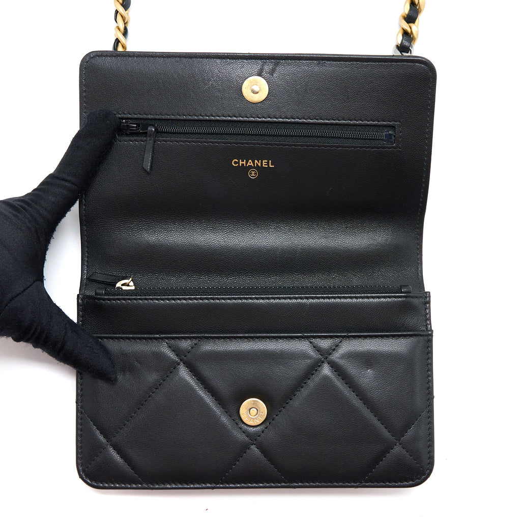 CHANEL 19 WALLET ON CHAIN LAMBSKIN BLACK MULTICOLOUR HARDWARE