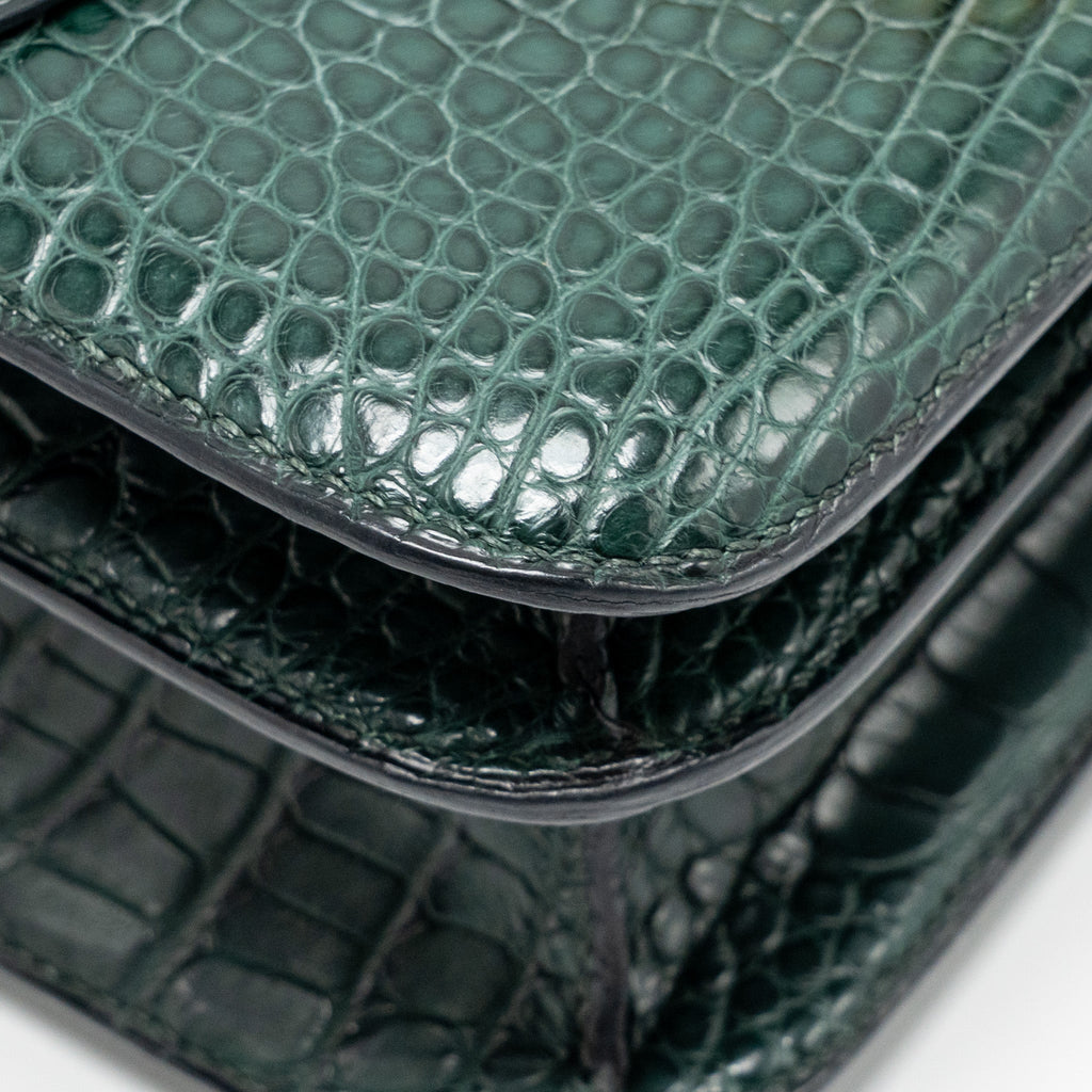 HERMES CONSTANCE 24 ALLIGATOR MISSISSIPPIENSIS MAT VERT FONCE GHW