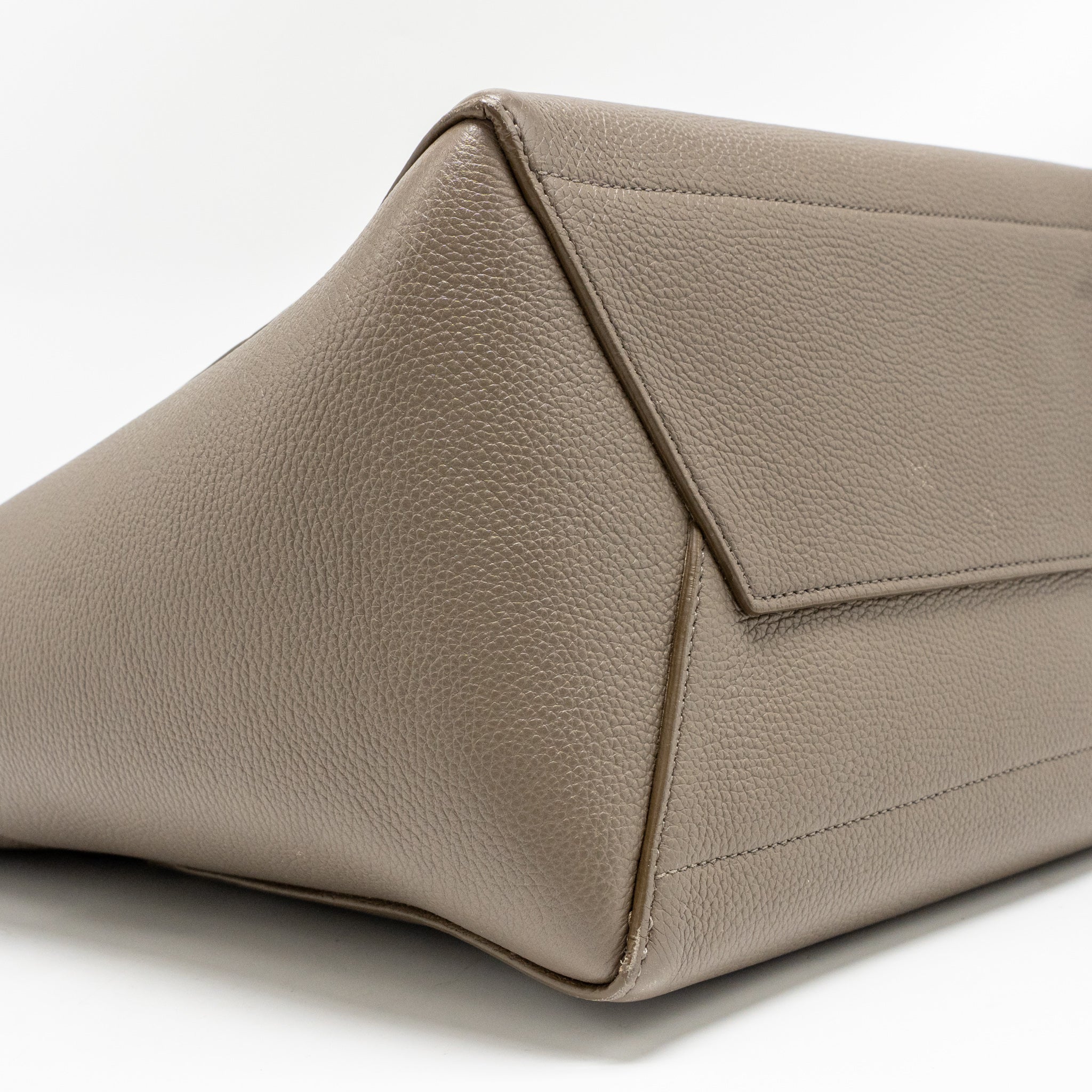 CELINE SANGLE BUCKET BAG GRAINED CALFSKIN GREY GHW