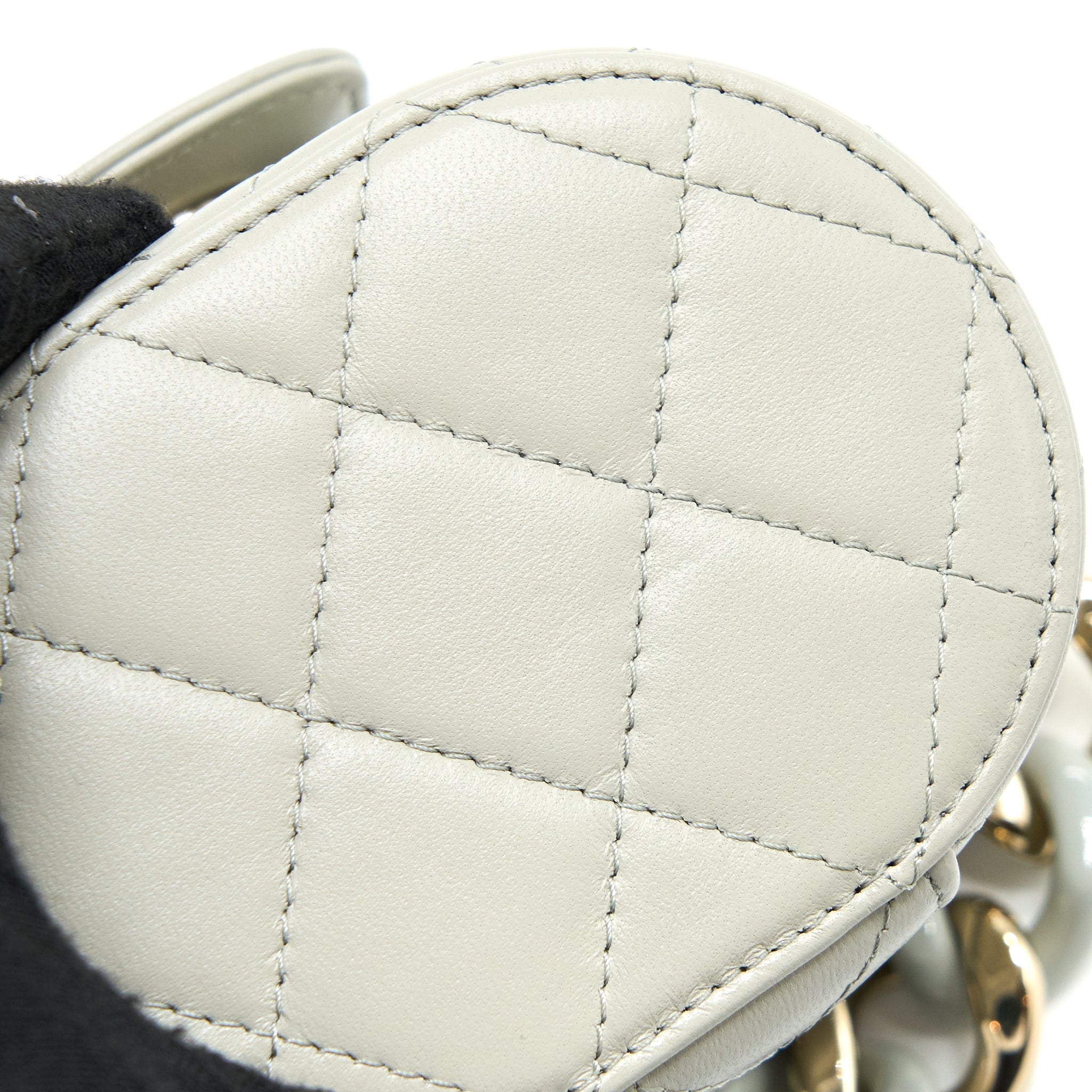CHANEL GIANT CHAIN MINI VANITY CASE LAMBSKIN LIGHT GREY LGHW