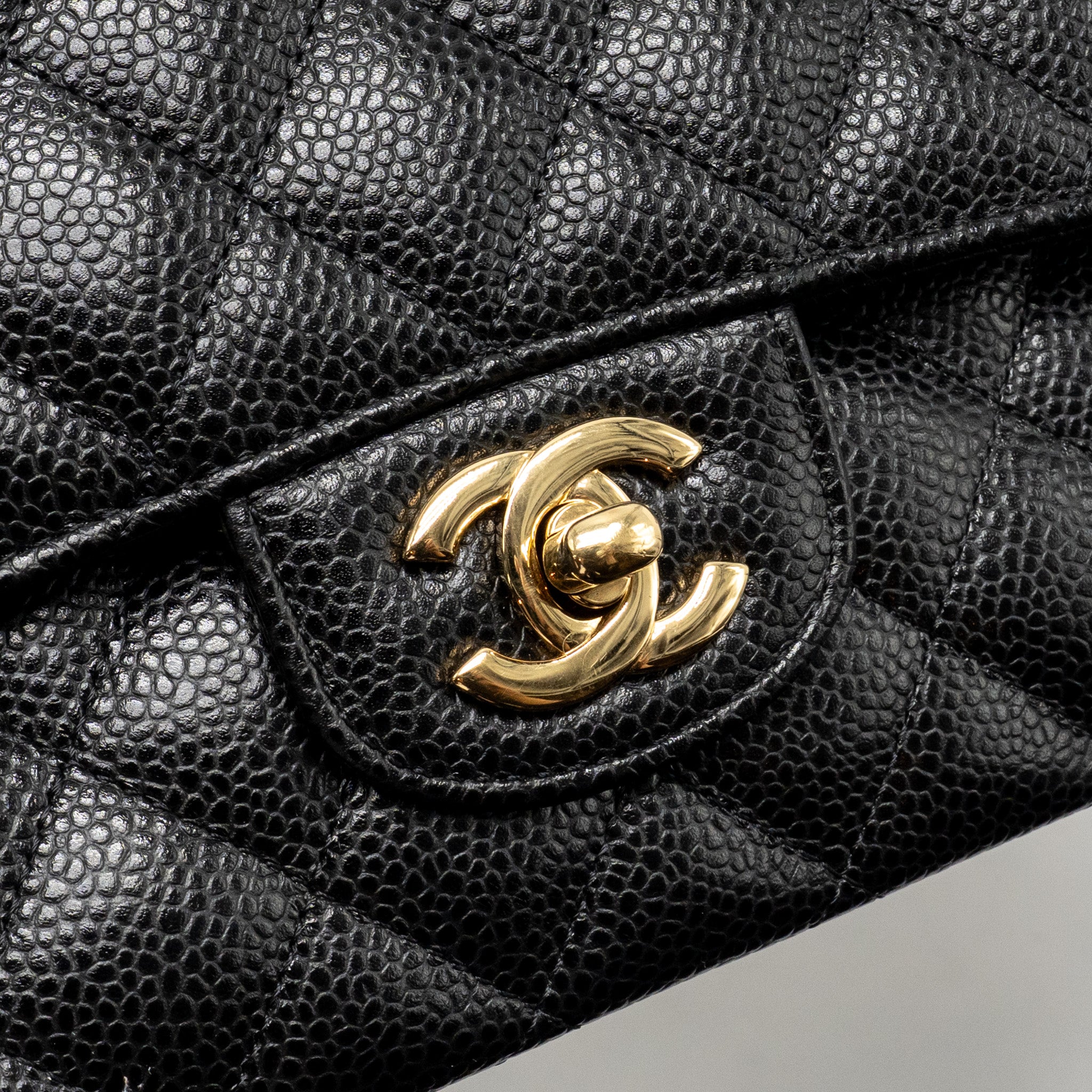 CHANEL MEDIUM CLASSIC DOUBLE FLAP BAG CAVIAR BLACK GHW
