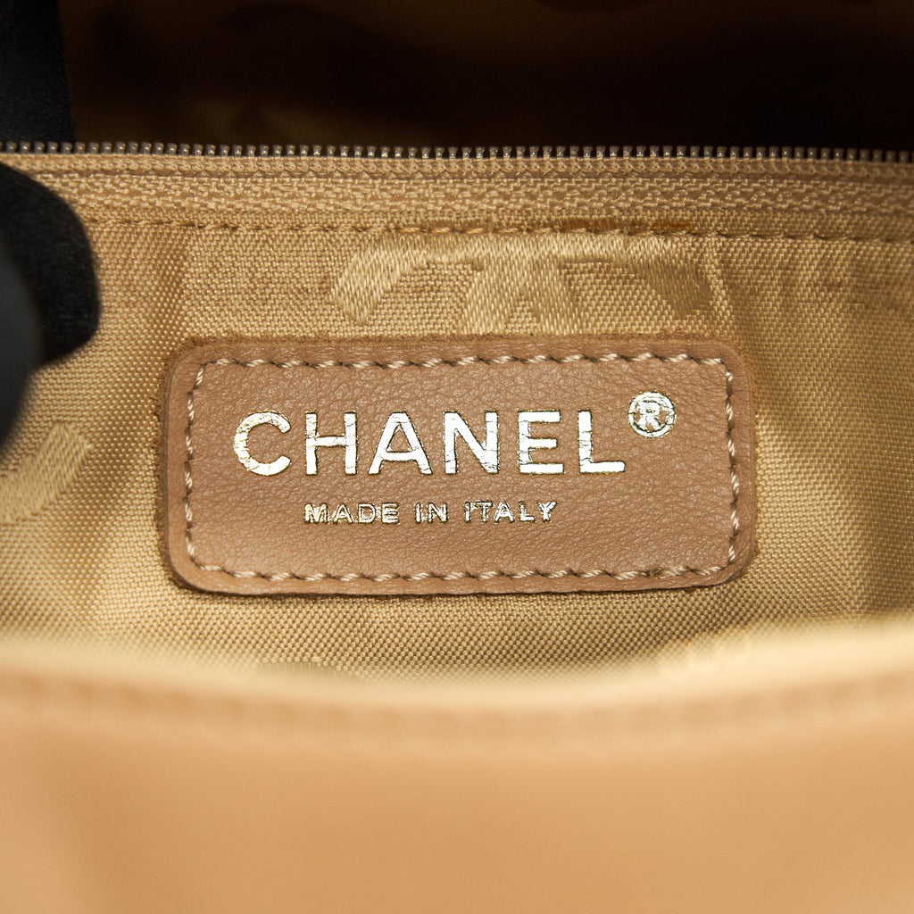 CHANEL VINTAGE QUILTED BEIGE SHOULDER BAG