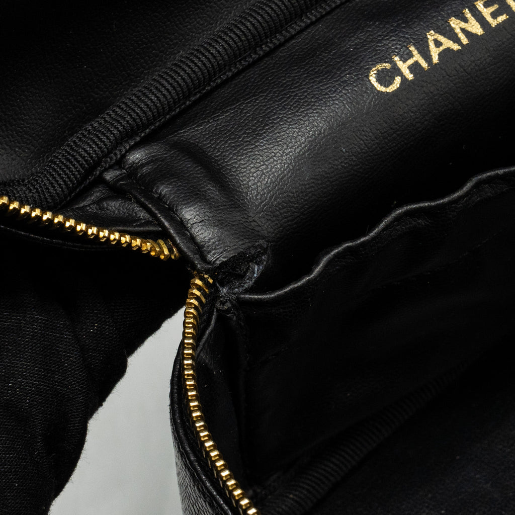 CHANEL VINTAGE VANITY CASE CAVIAR BLACK GHW