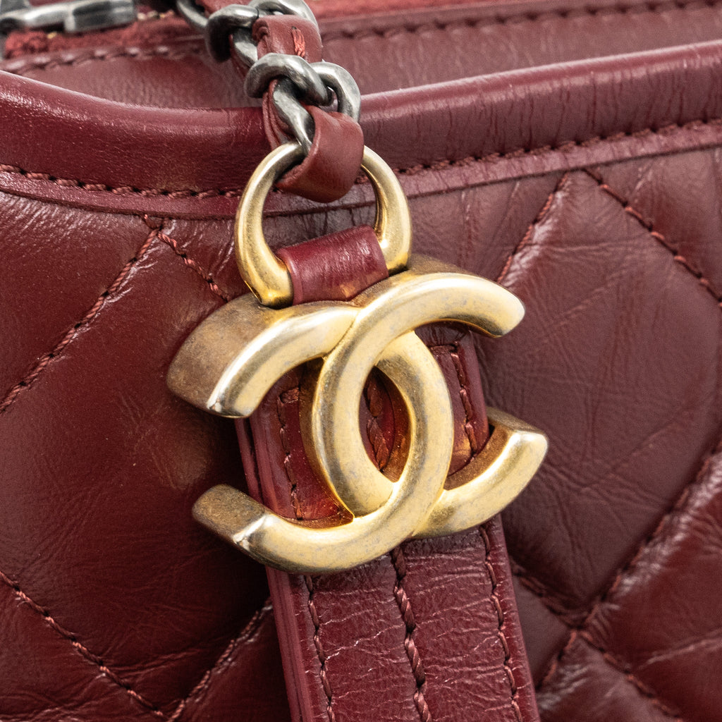 CHANEL SMALL GABRIELLE HOBO BAG CALFSKIN RED MULTICOLOR HARDWARE
