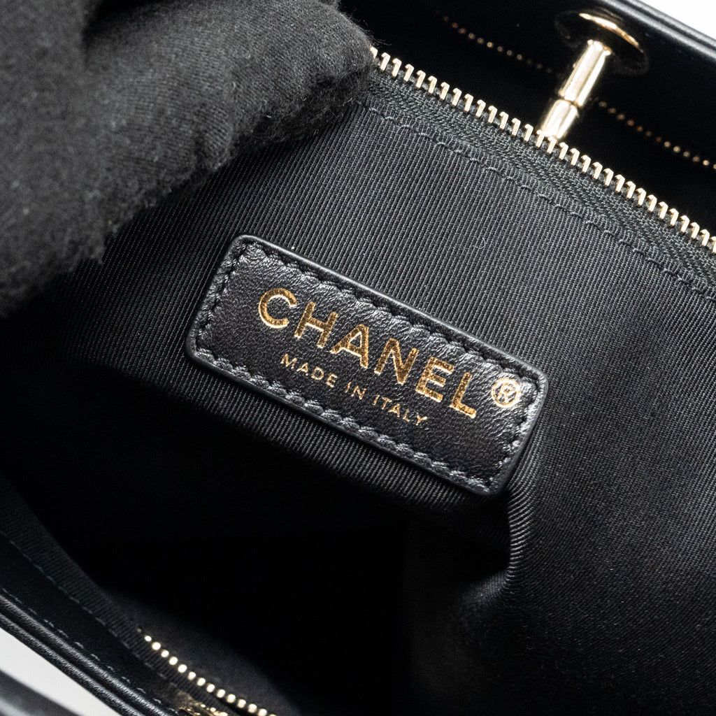 CHANEL LARGE 31 BAG CALFSKIN BLACK LGHW