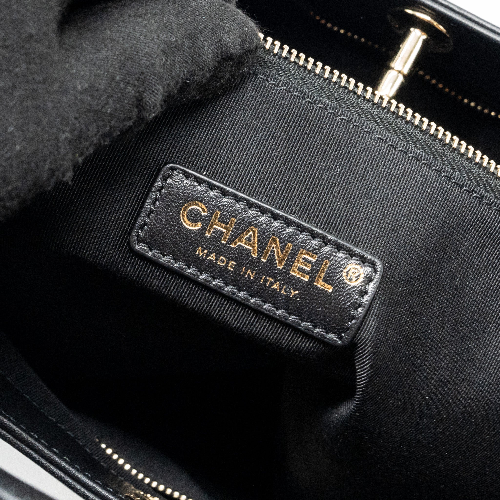 CHANEL LARGE 31 BAG CALFSKIN BLACK LGHW