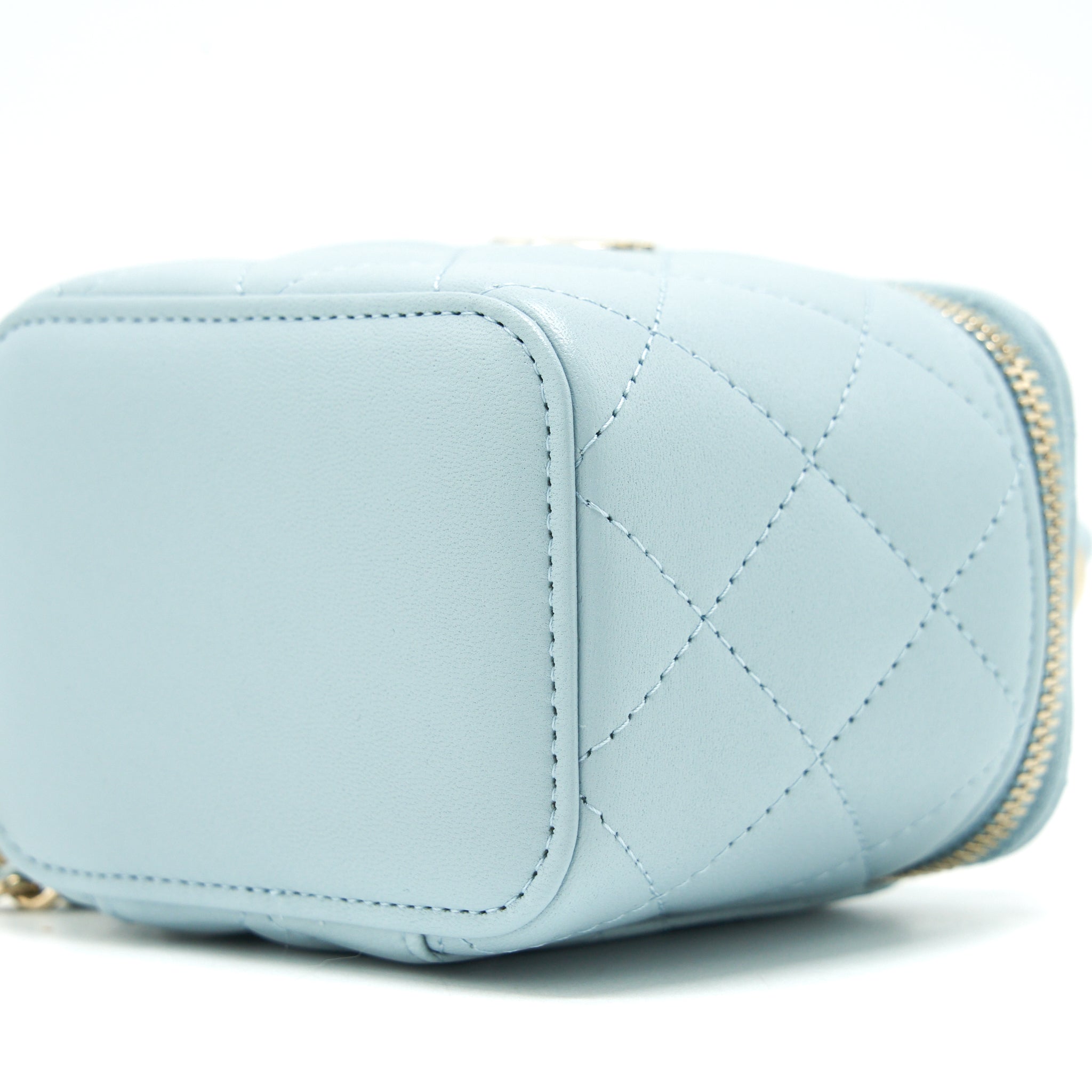CHANEL 22P TOP HANDLE MINI VANITY WITH CHAIN LAMBSKIN LIGHT BLUE LGHW