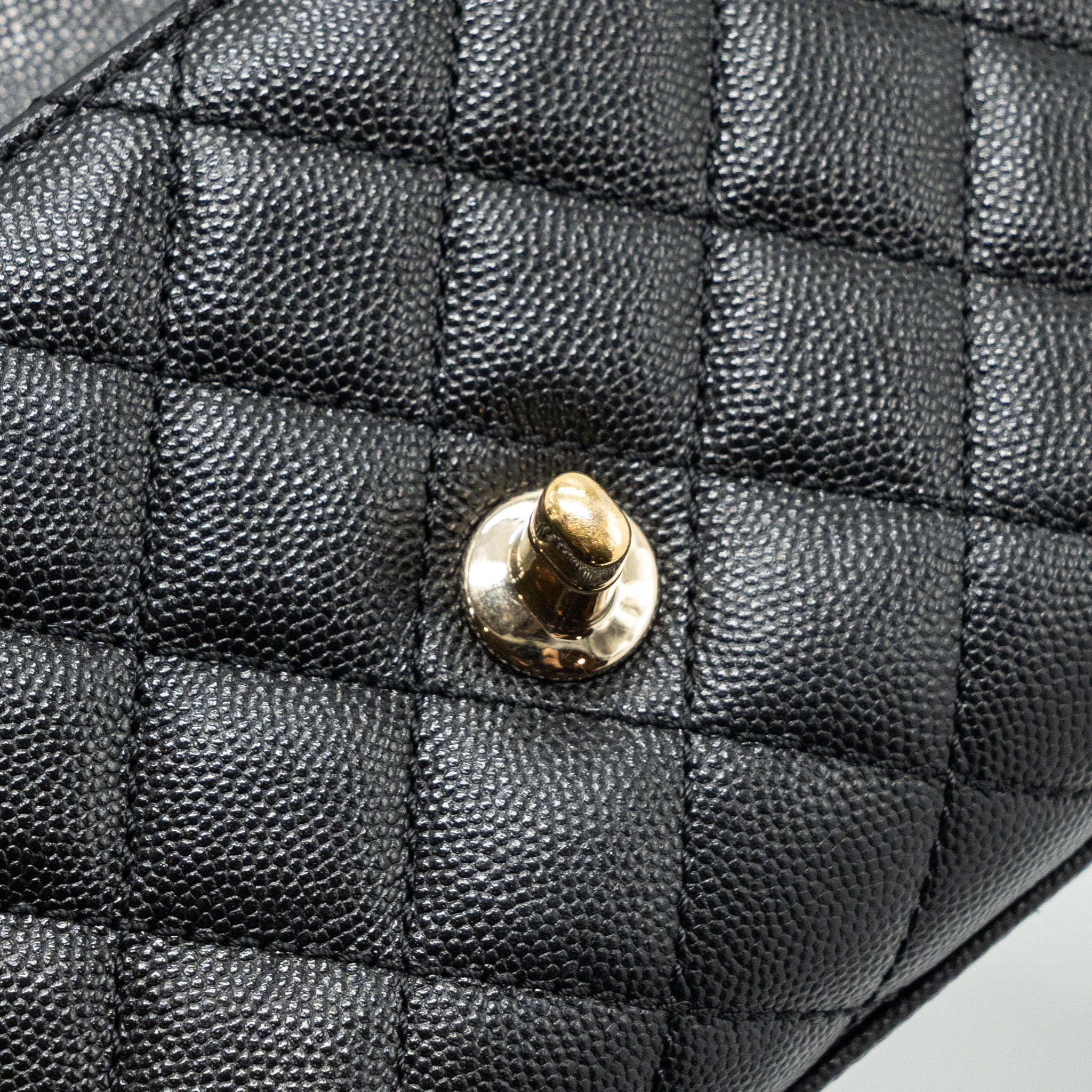 CHANEL COCO HANDLE EXTRA MINI WITH LIZARD EMBOSSED HANDLE CAVIAR BLACK LGHW(MICROCHIP)