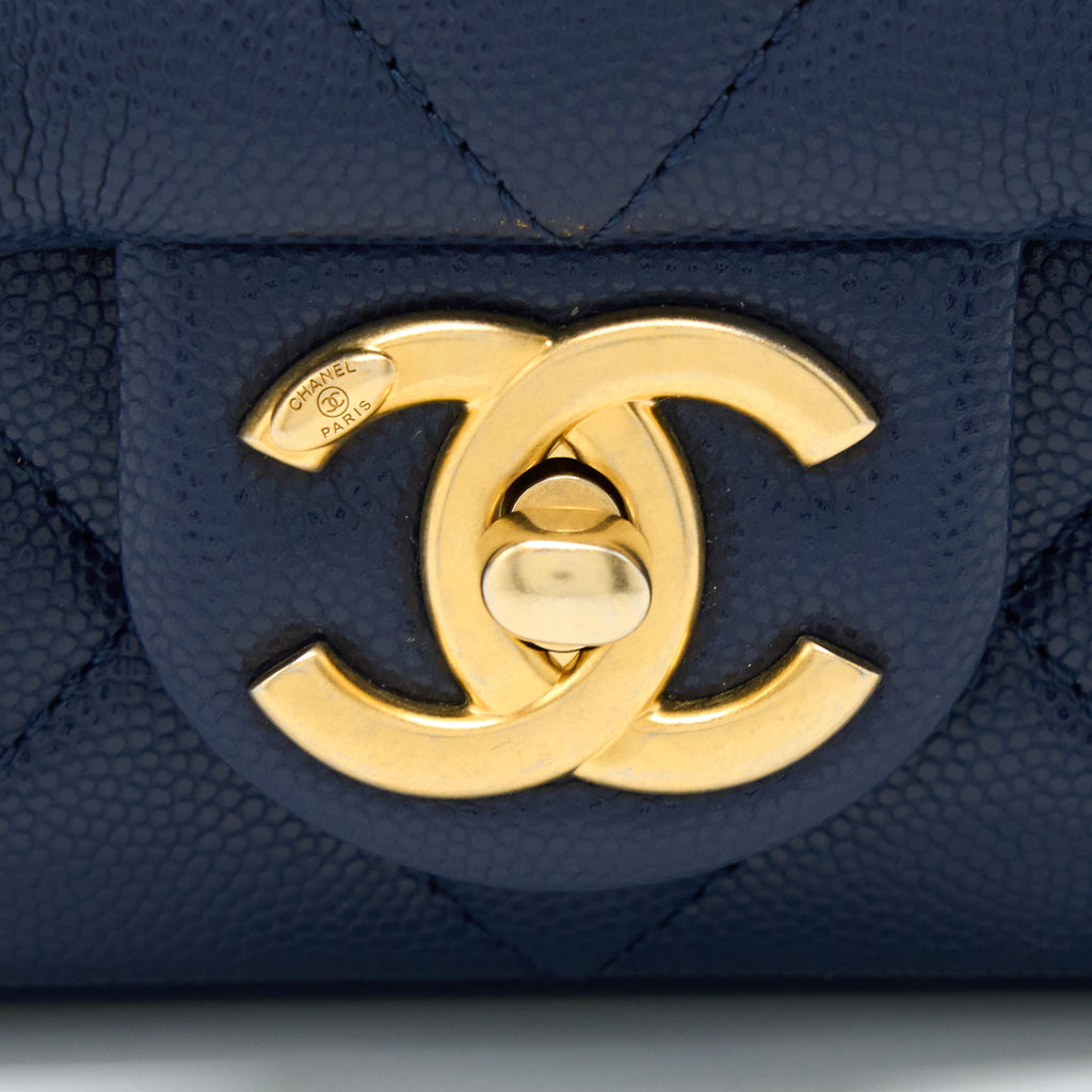 CHANEL 22A SMALL FLAP BAG CAVIAR NAVY BRUSHED GHW (MICROCHIP)
