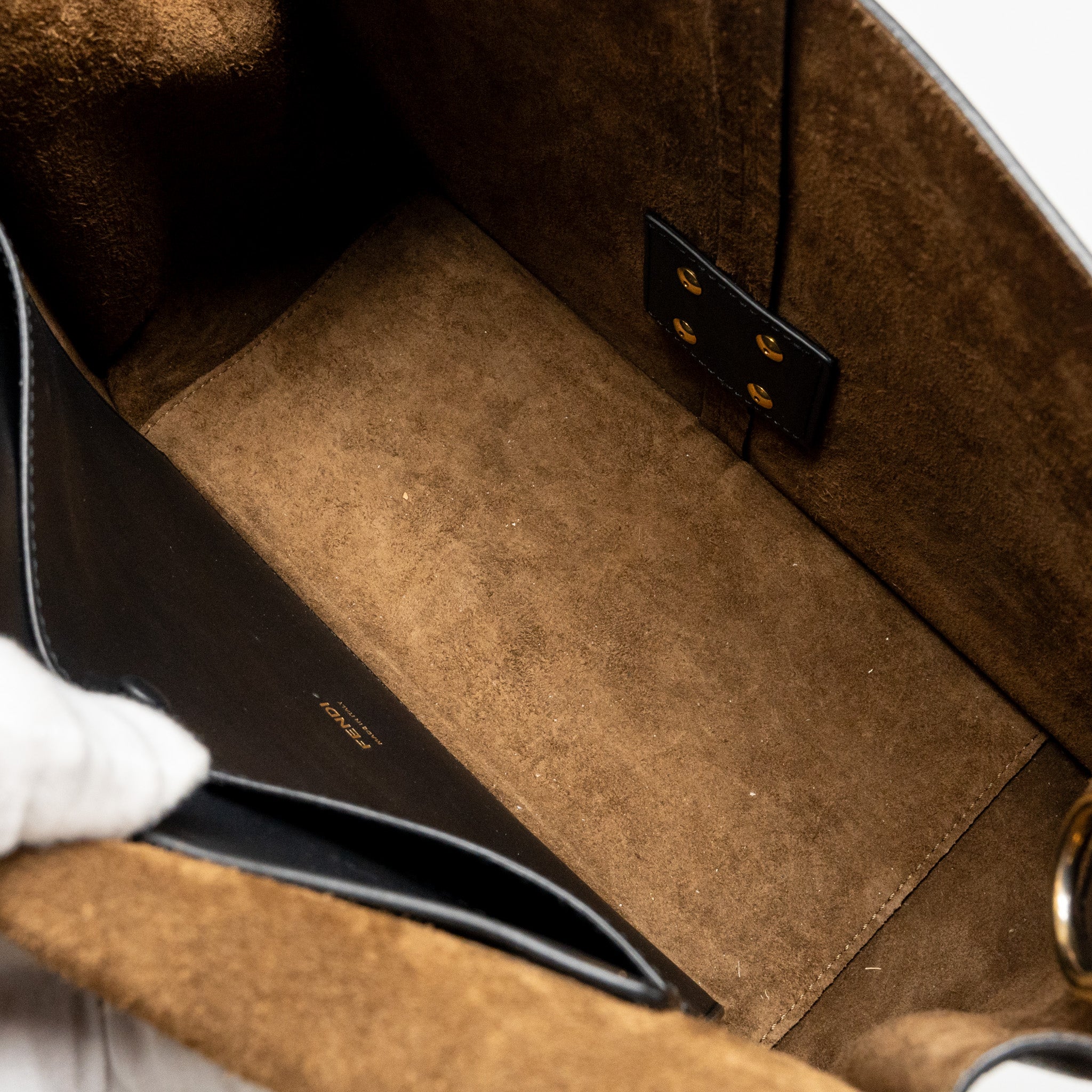 FENDI KAN U SHOULDER BAG LEATHER BLACK GHW