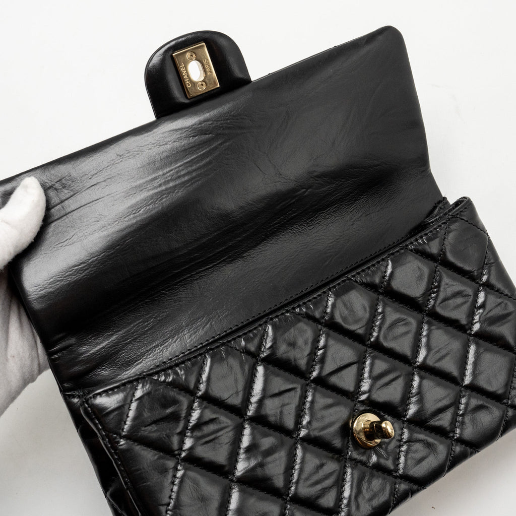 CHANEL 23A QUILTED FLAP CLUTCH CALFSKIN BLACK LGHW (MICROCHIP)