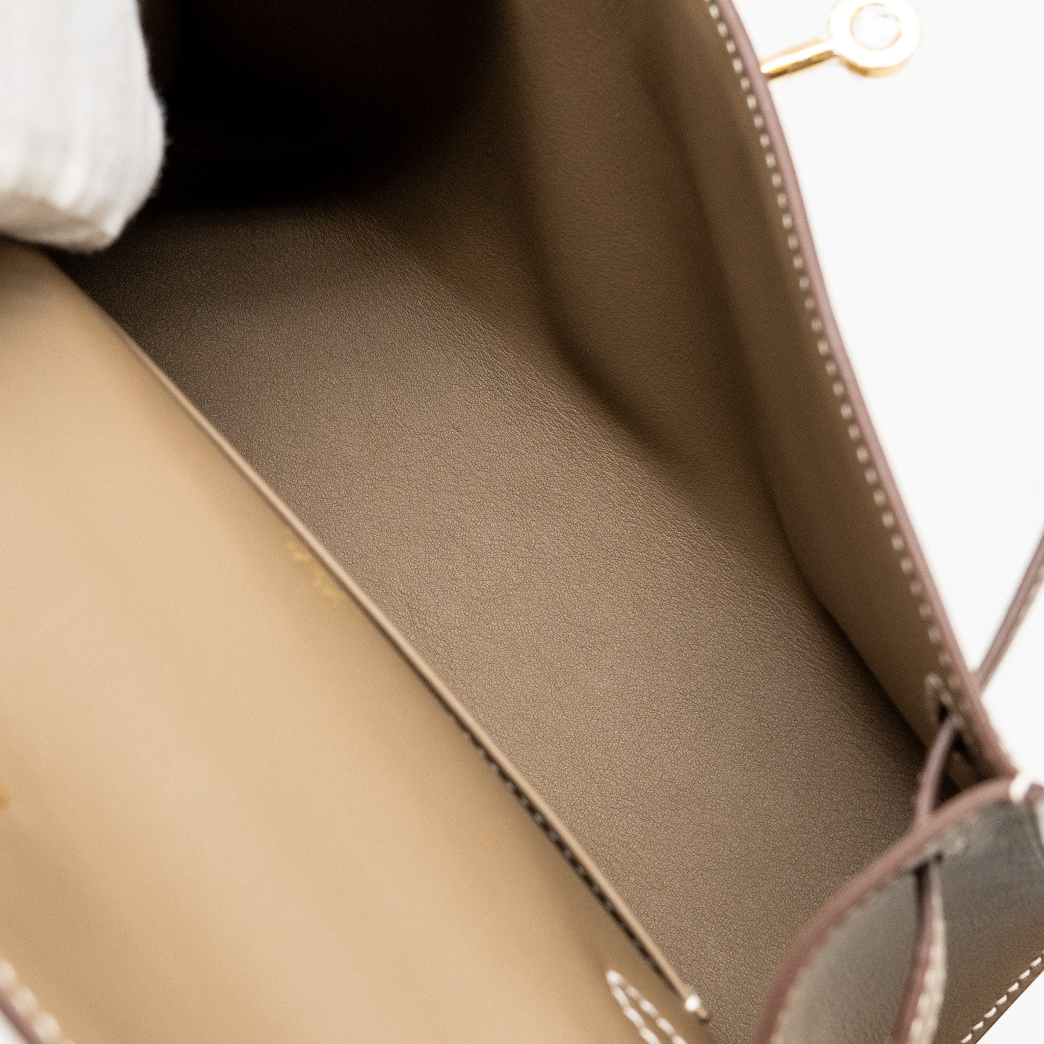 HERMES KELLY POCHETTE SWIFT ETOUPE GHW