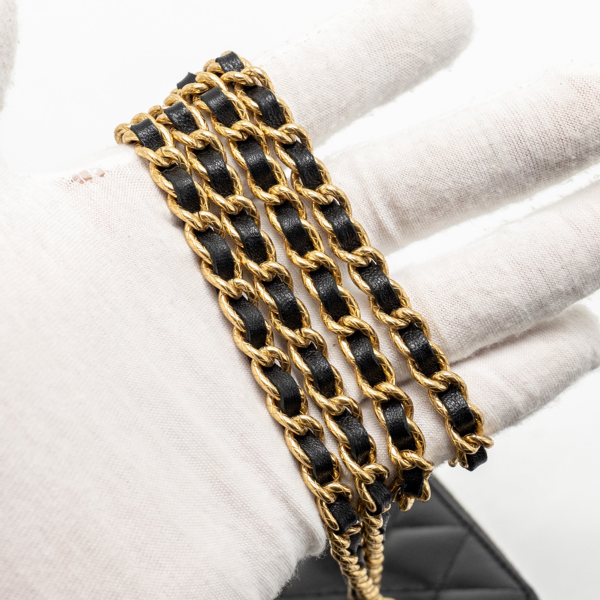 CHANEL LONG VANITY WITH CHAIN DETAIL CC LOGO LAMBSKIN BLACK GHW(MICROCHIP)