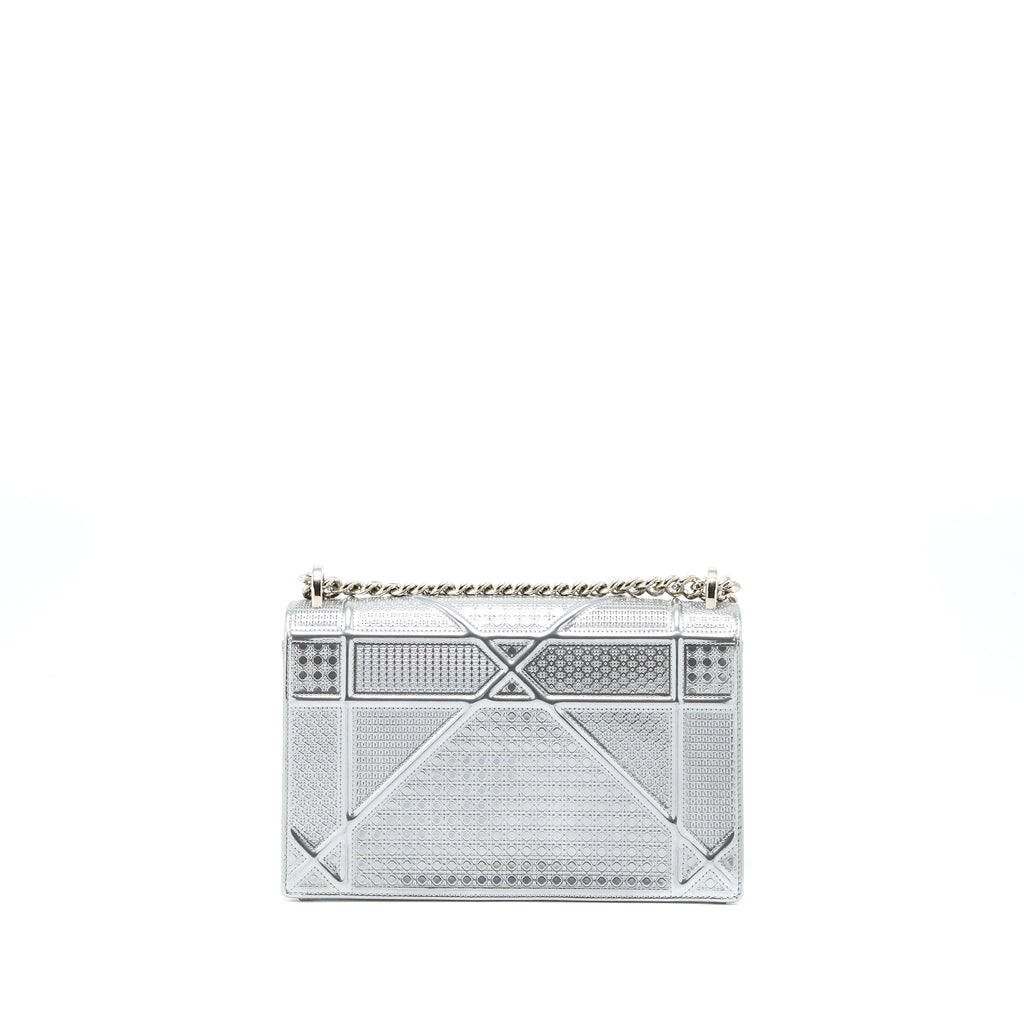 DIOR MEDIUM DIORMA BAG IN METALLIC SILVER SHW