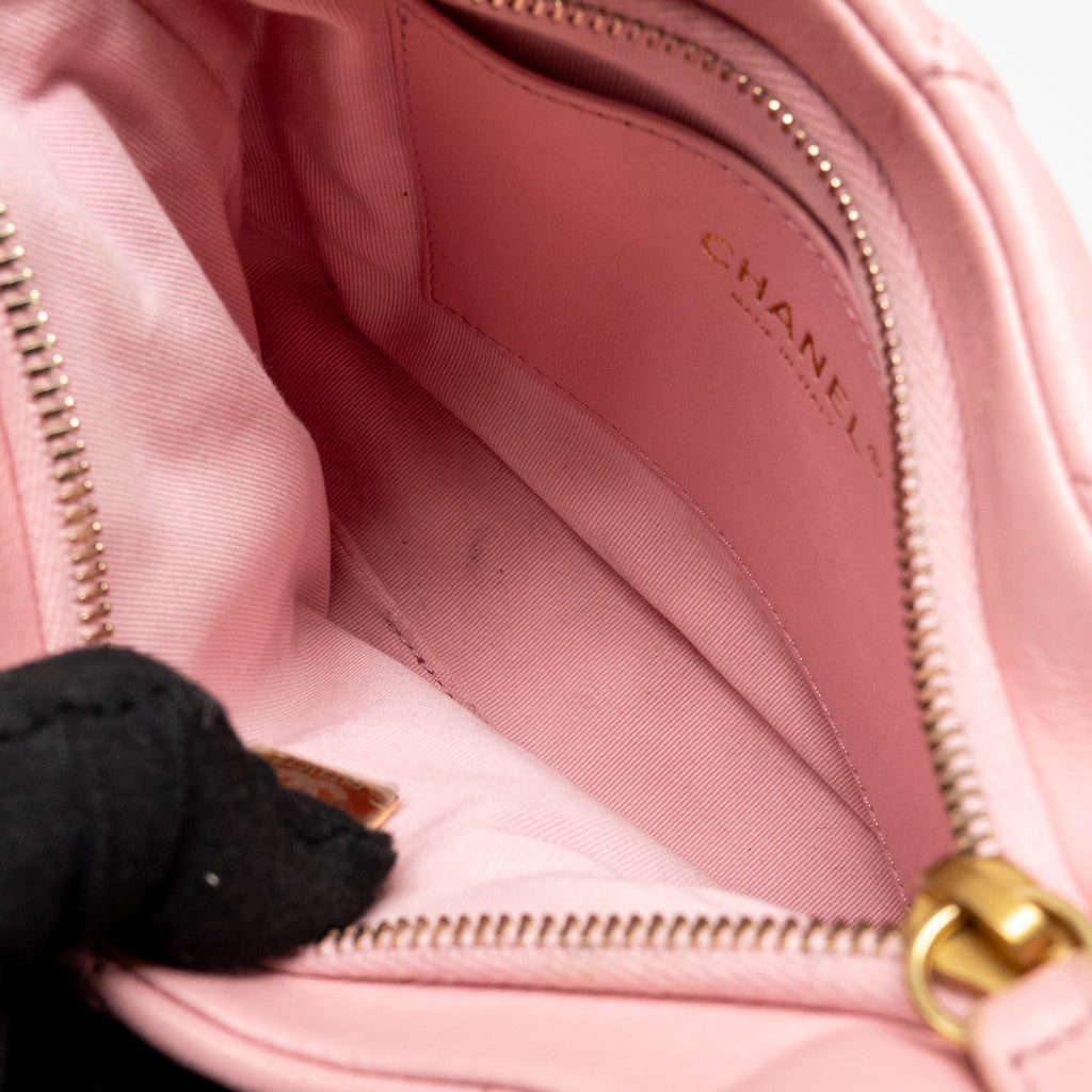 CHANEL 22K HOBO BAG WITH LOGO CHAIN LAMBSKIN PINK GHW (MICROCHIP)
