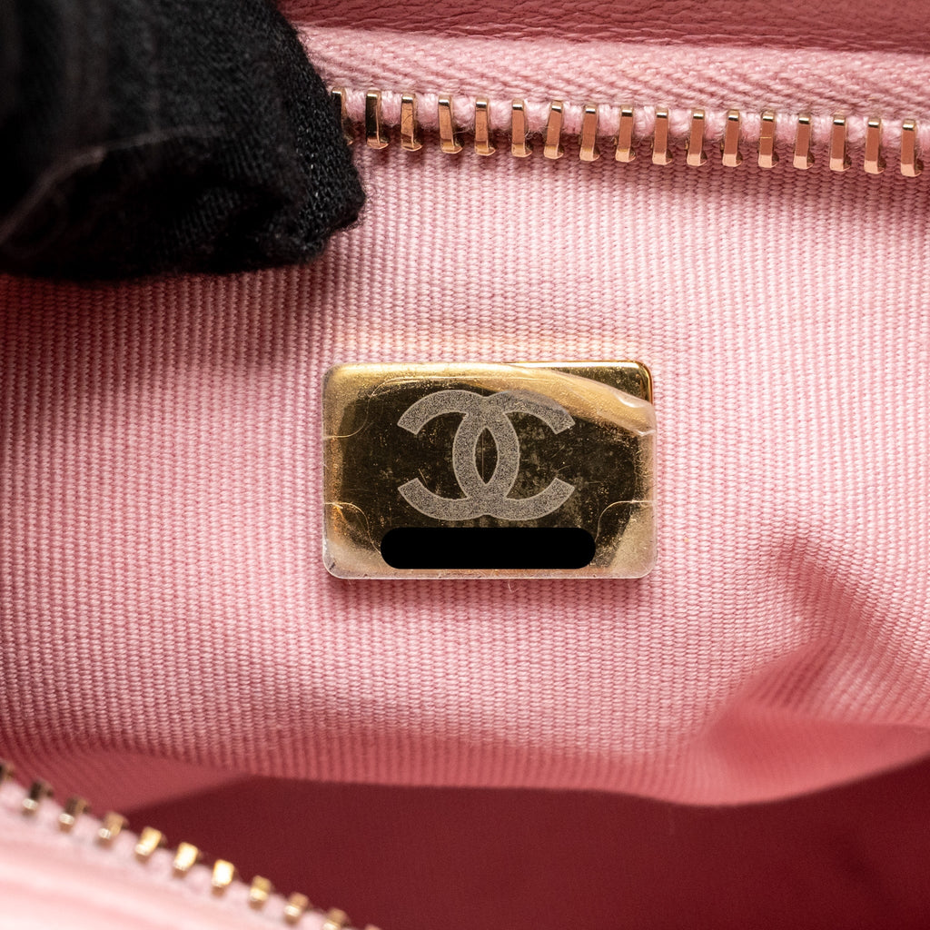 CHANEL 22K HOBO BAG WITH LOGO CHAIN LAMBSKIN PINK GHW (MICROCHIP)