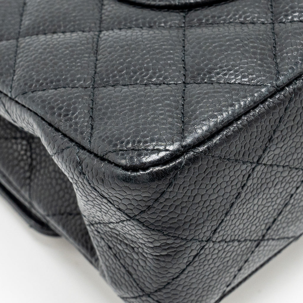 CHANEL MEDIUM CLASSIC DOUBLE FLAP BAG CAVIAR BLACK GHW