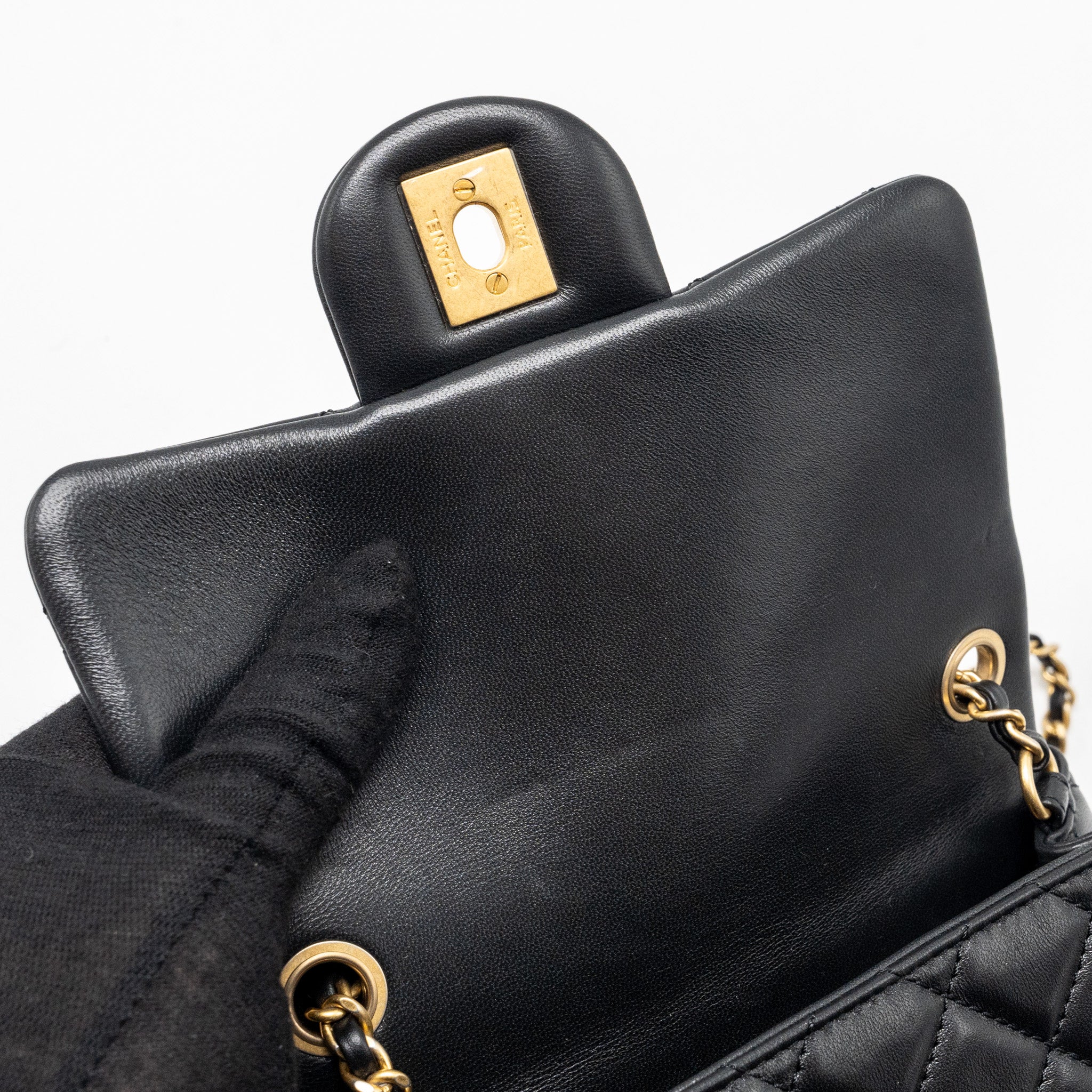 CHANEL PEARL CRUSH MINI SQUARE LAMBSKIN BLACK GHW (MICROCHIP)
