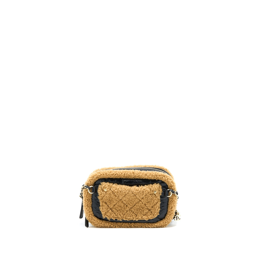 CHANEL CC MANIA WAIST BAG SHEARLING AND SHINY CRUMPLED SHEEPSKIN