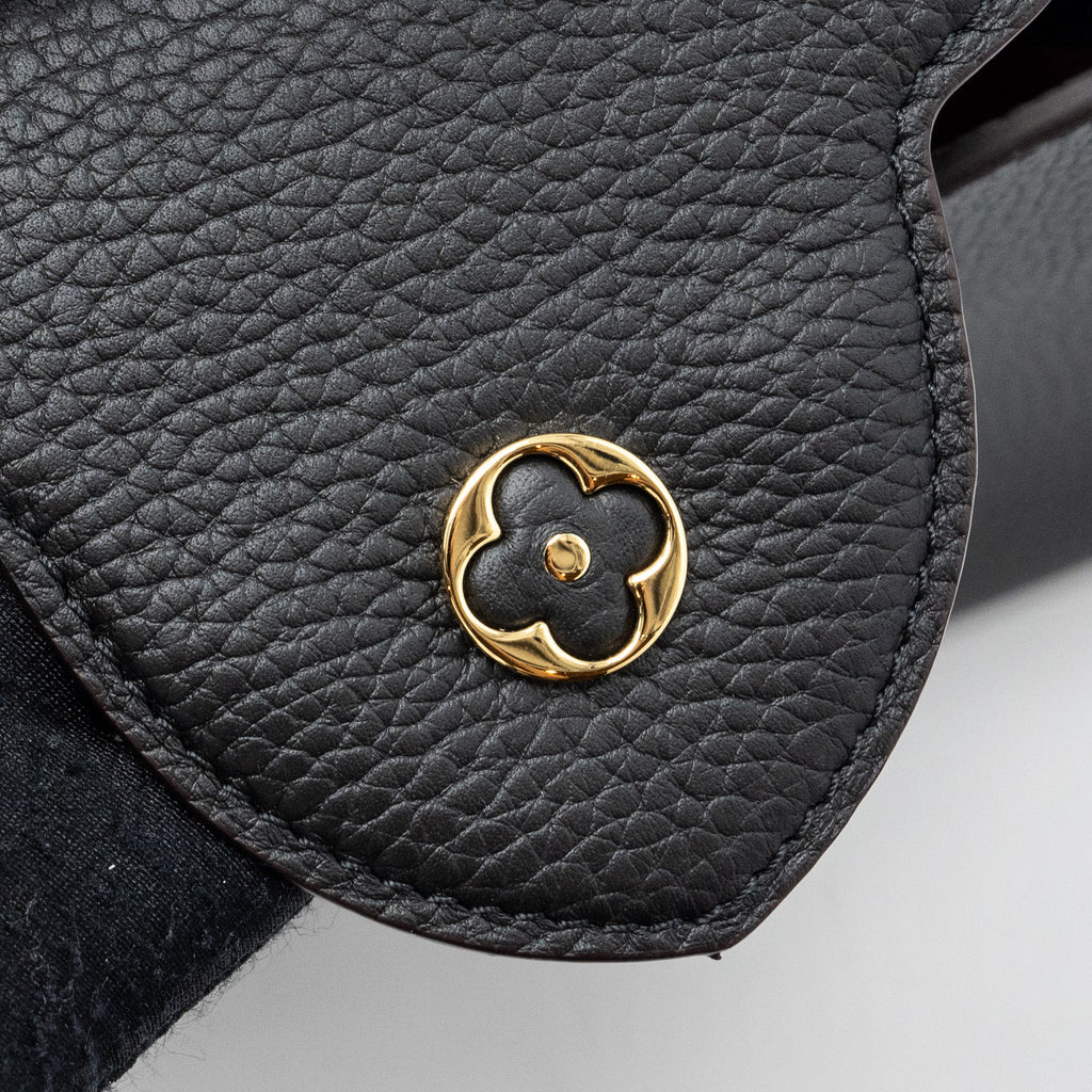 LOUIS VUITTON CAPUCINES BB TAURILLON BLACK GHW(NEW VERSION)