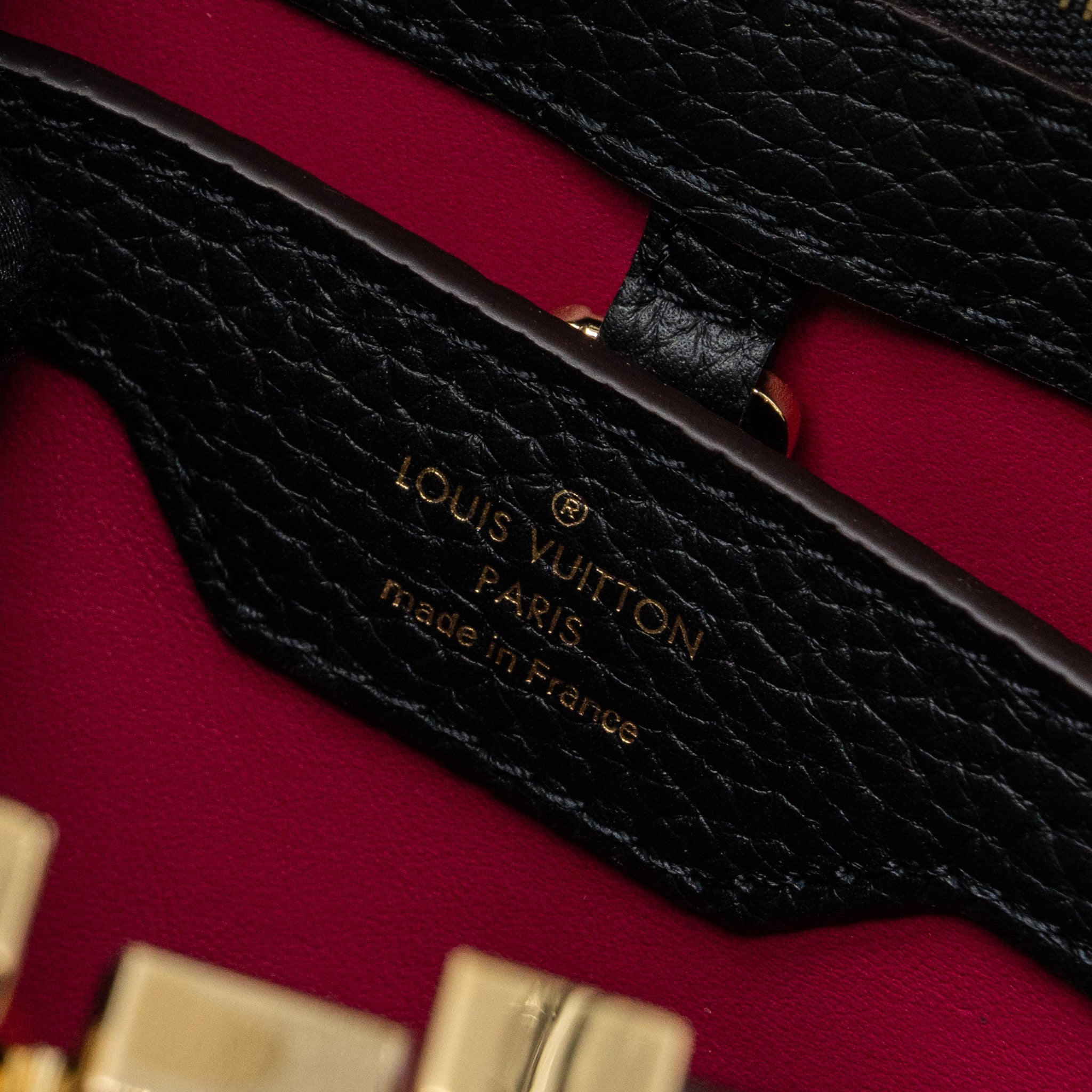 LOUIS VUITTON CAPUCINES BB TAURILLON BLACK GHW(NEW VERSION)