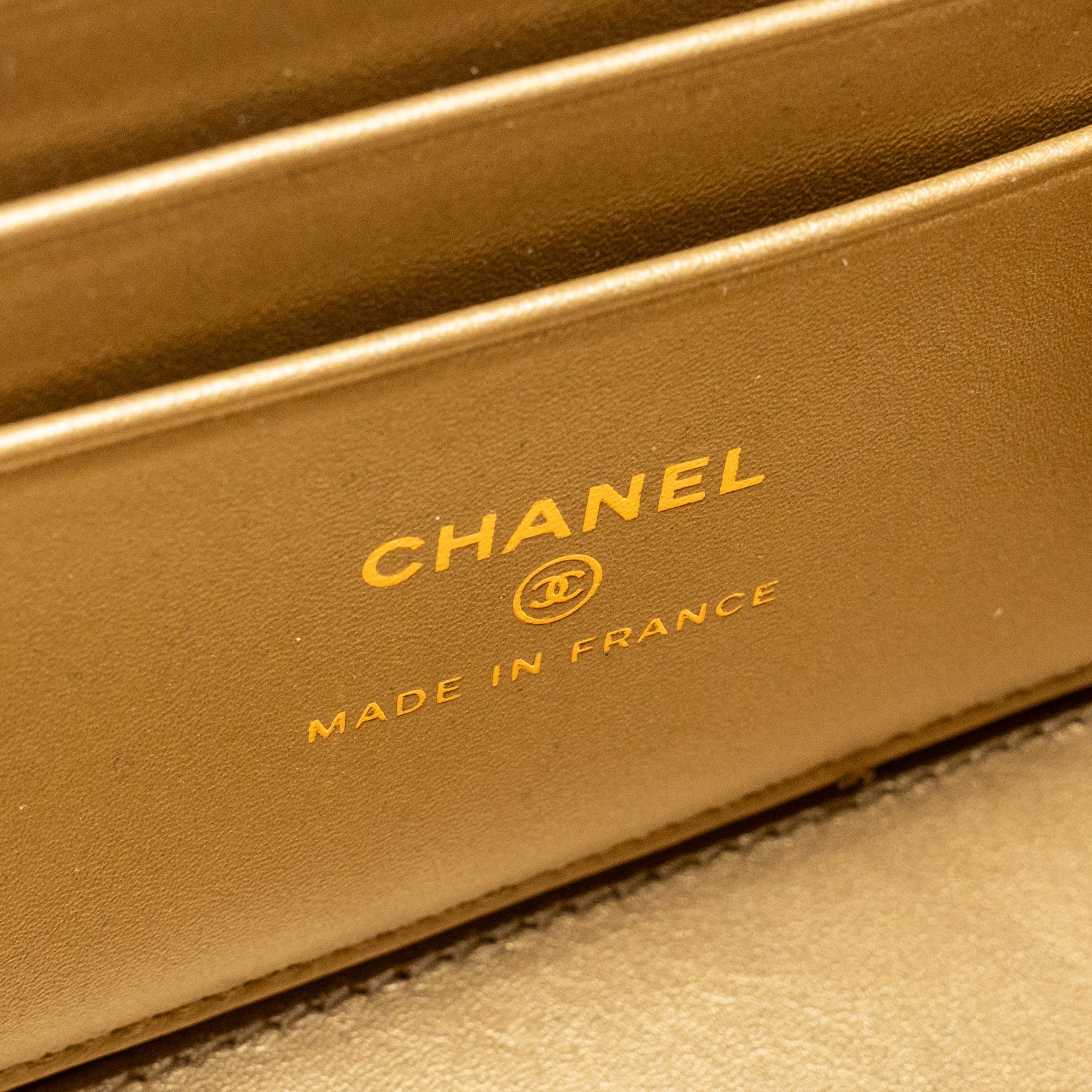 CHANEL PEARL CRUSH LONG VANITY CASE LAMBSKIN BLACK GHW (MICROCHIP)